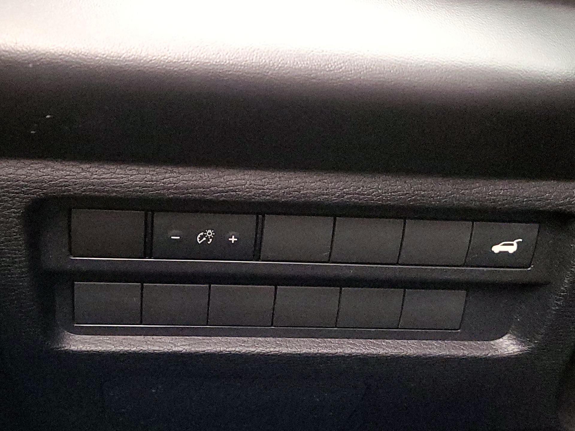 Thumbnail: 2023 Mitsubishi Outlander - 13