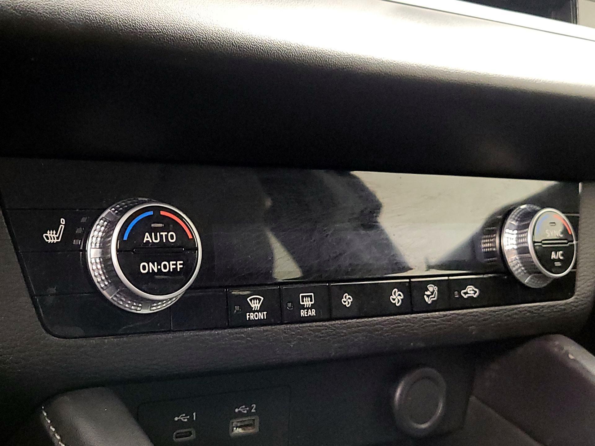 Thumbnail: 2023 Mitsubishi Outlander - 17