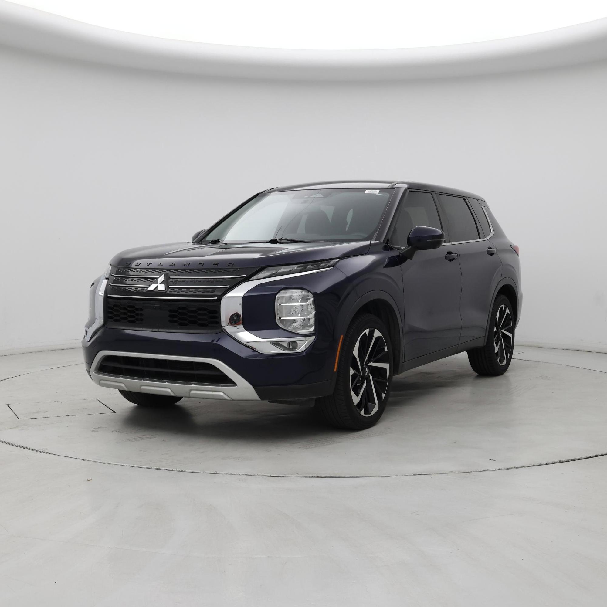 Thumbnail: 2023 Mitsubishi Outlander - 4