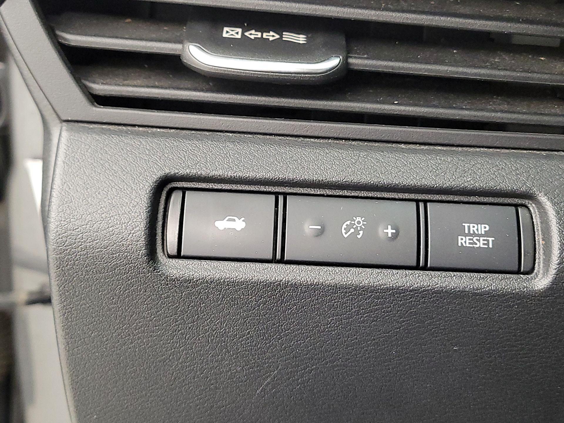 Thumbnail: 2021 Nissan Altima - 13