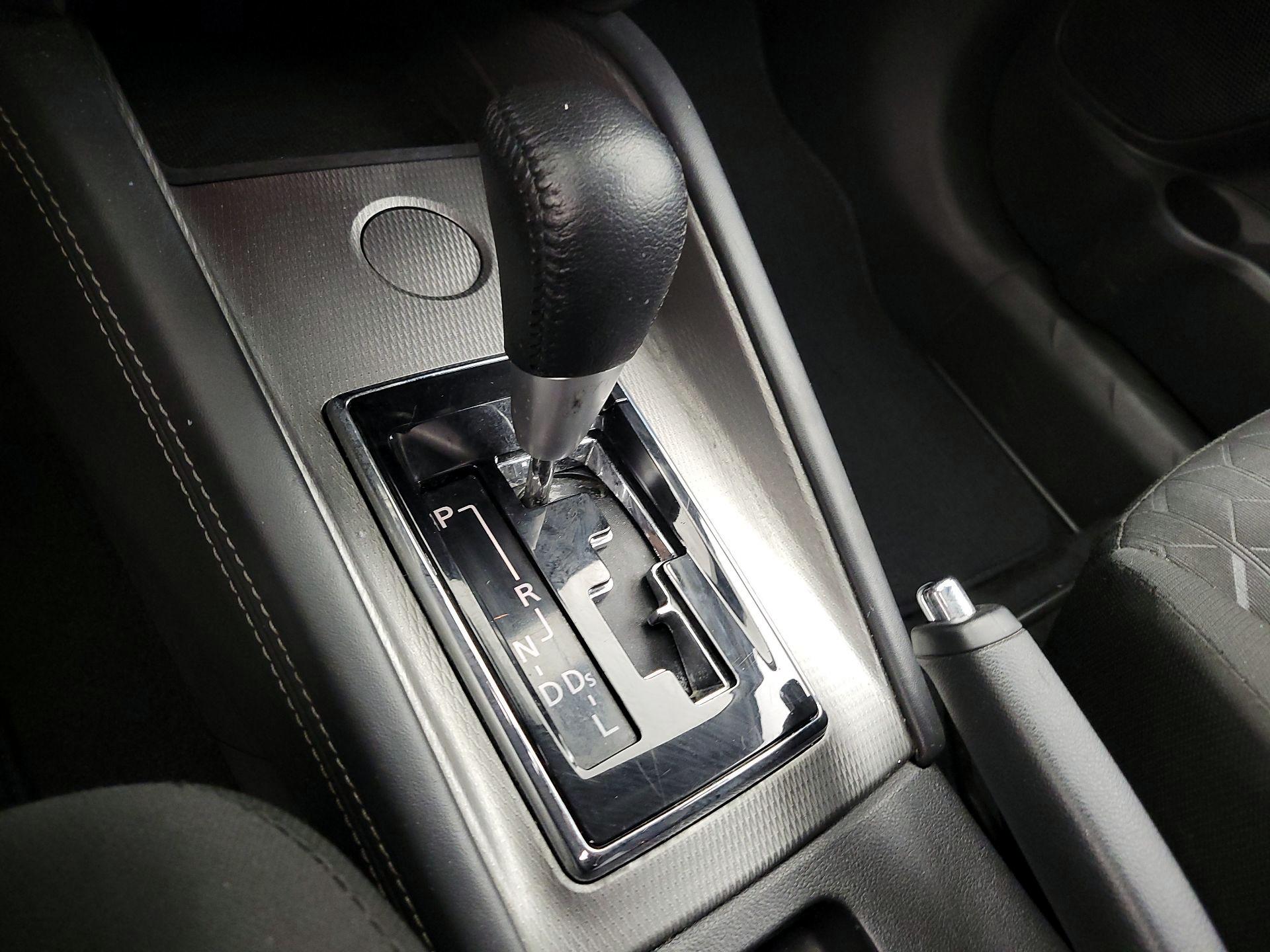 Thumbnail: 2021 Mitsubishi Outlander Sport - 17