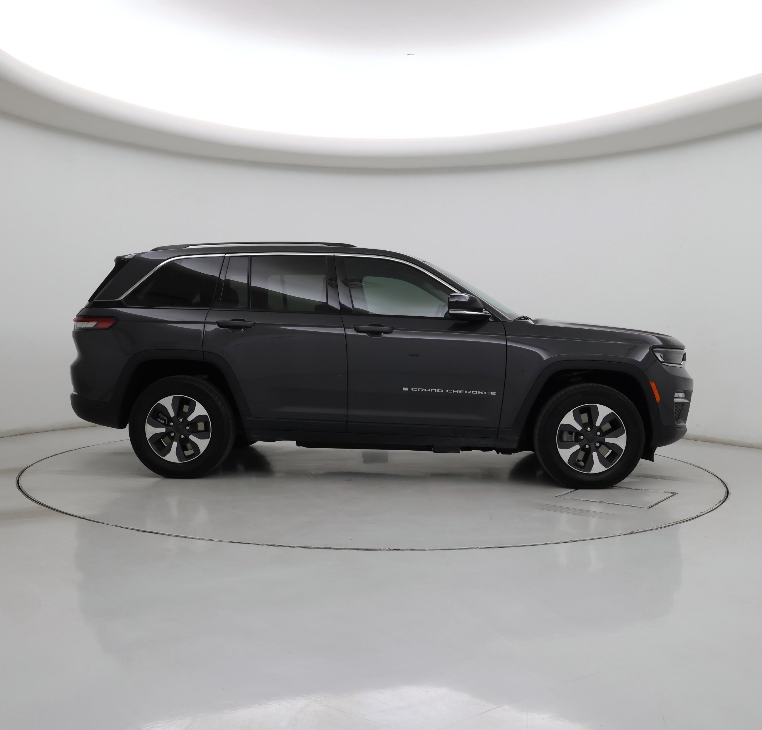 Thumbnail: 2023 Jeep Grand Cherokee - 7