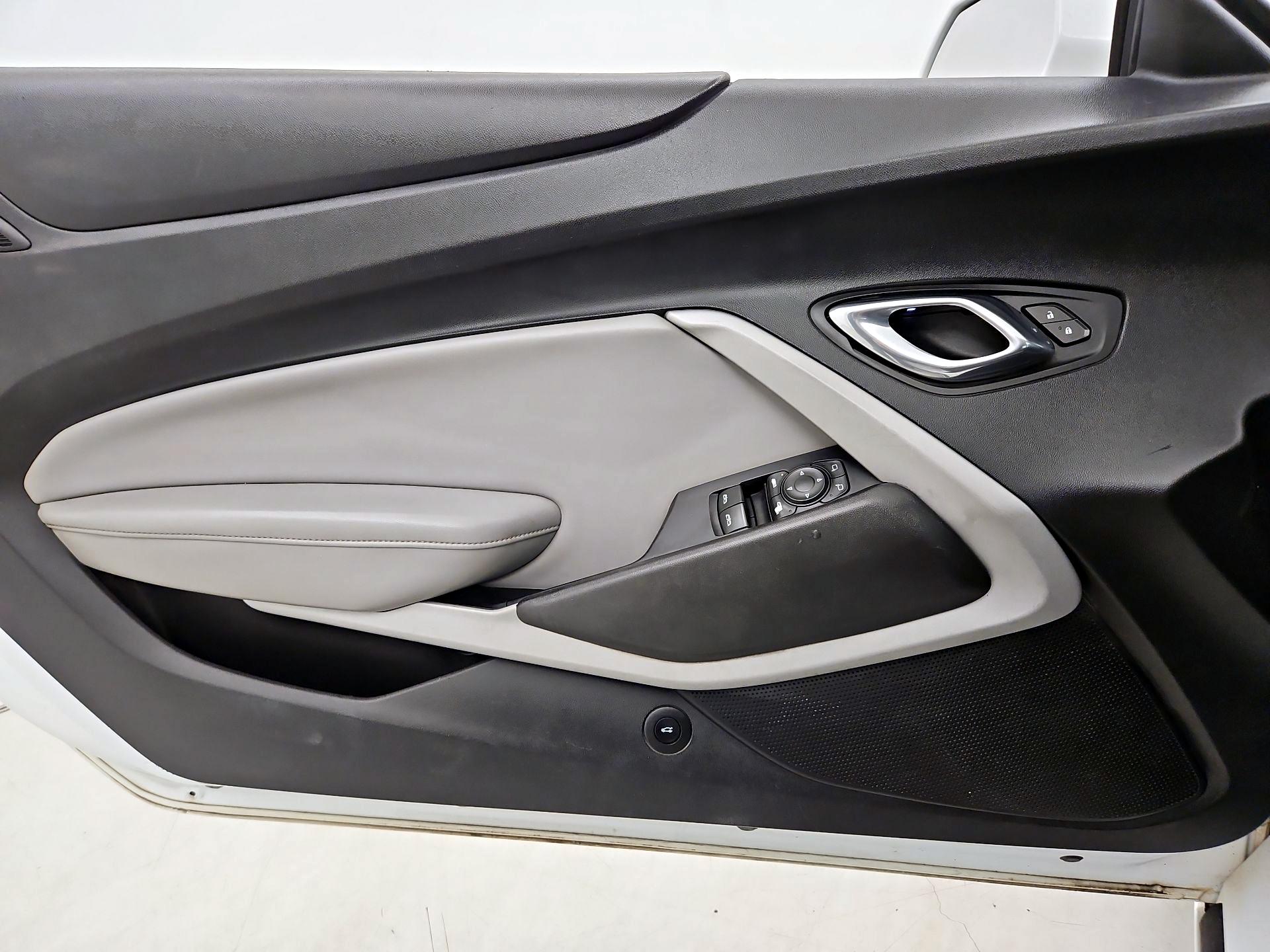 Thumbnail: 2020 Chevrolet Camaro - 12