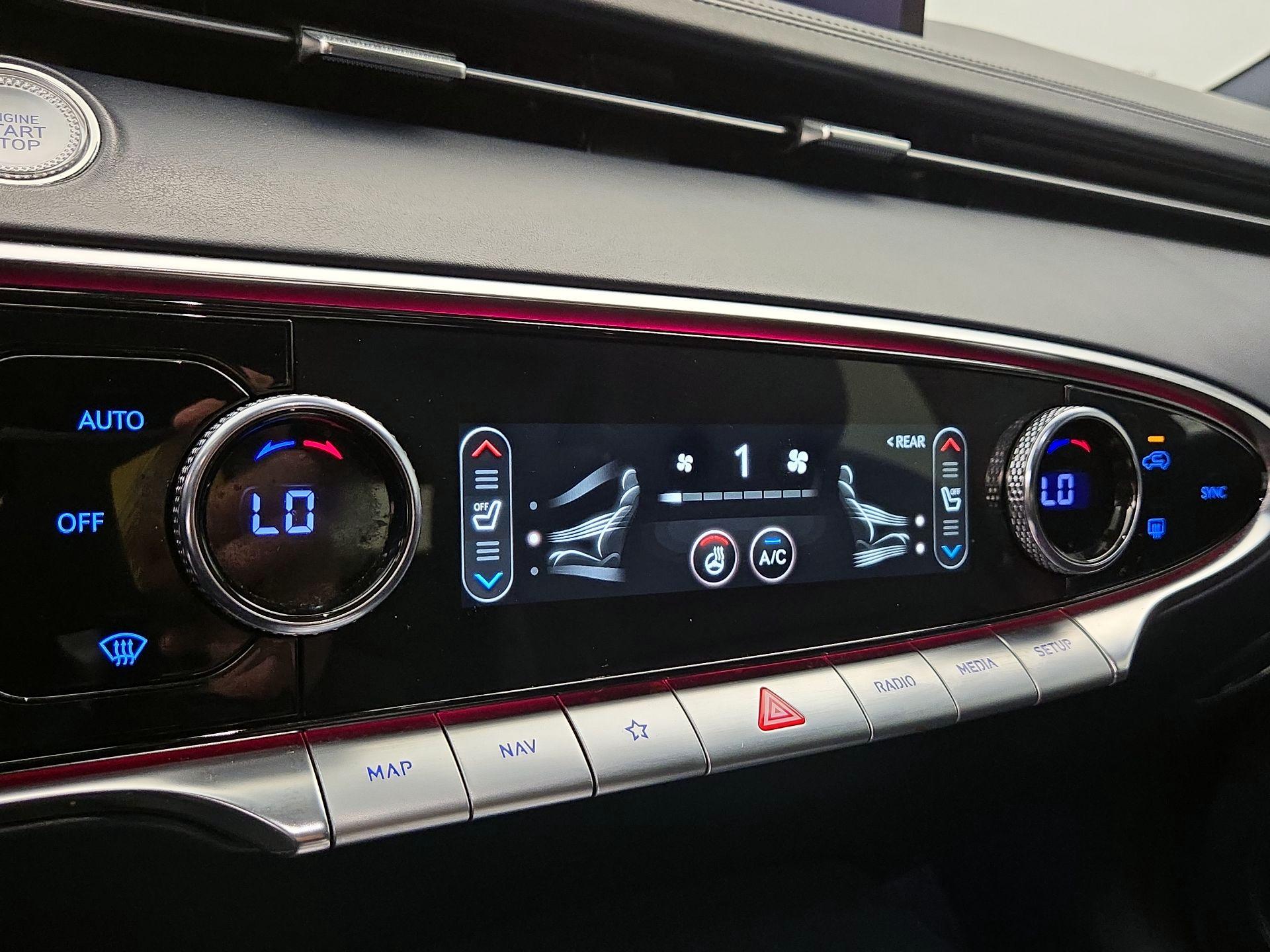 Thumbnail: 2023 Genesis GV70 - 17