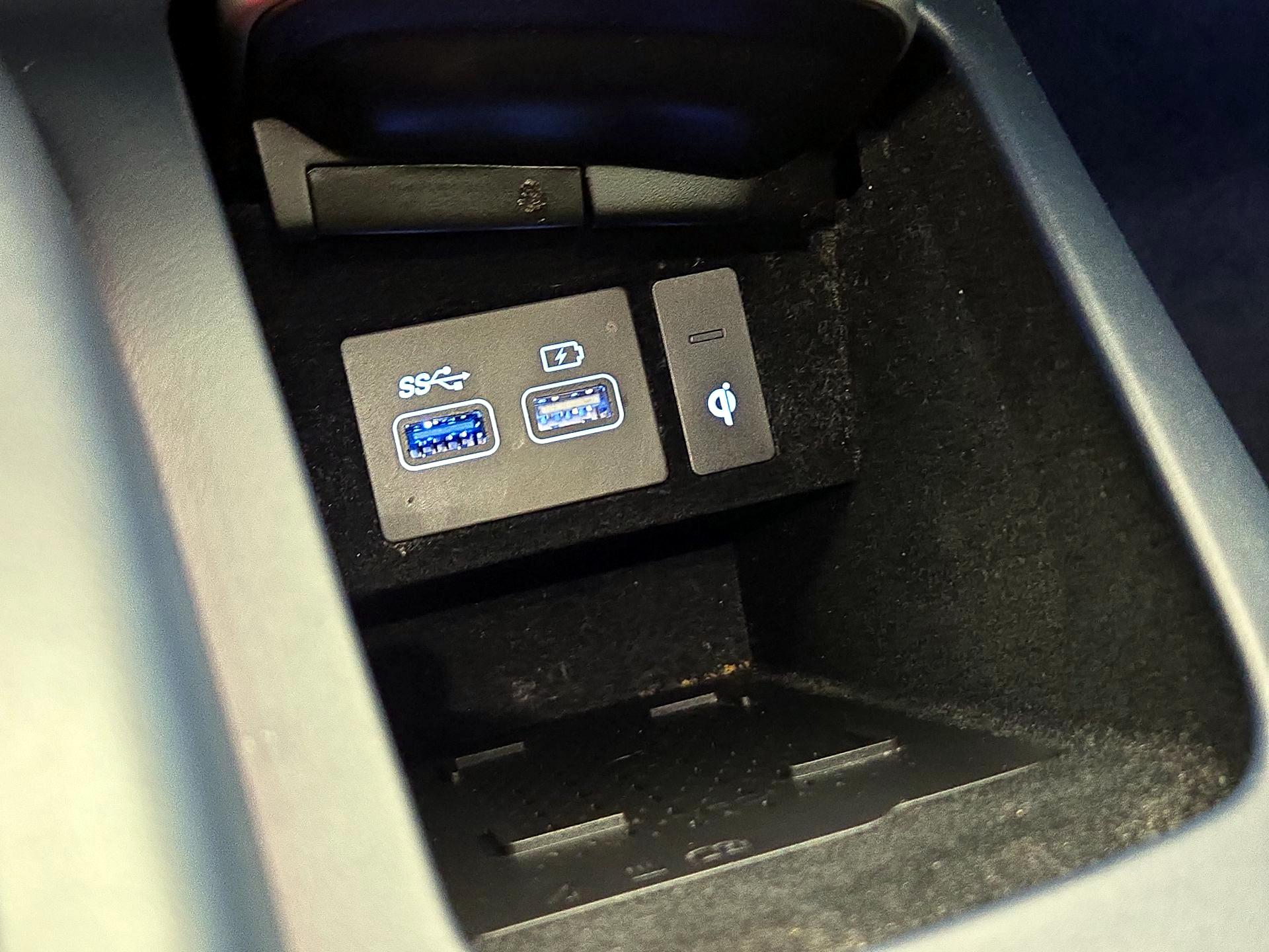 Thumbnail: 2023 Genesis GV70 - 19