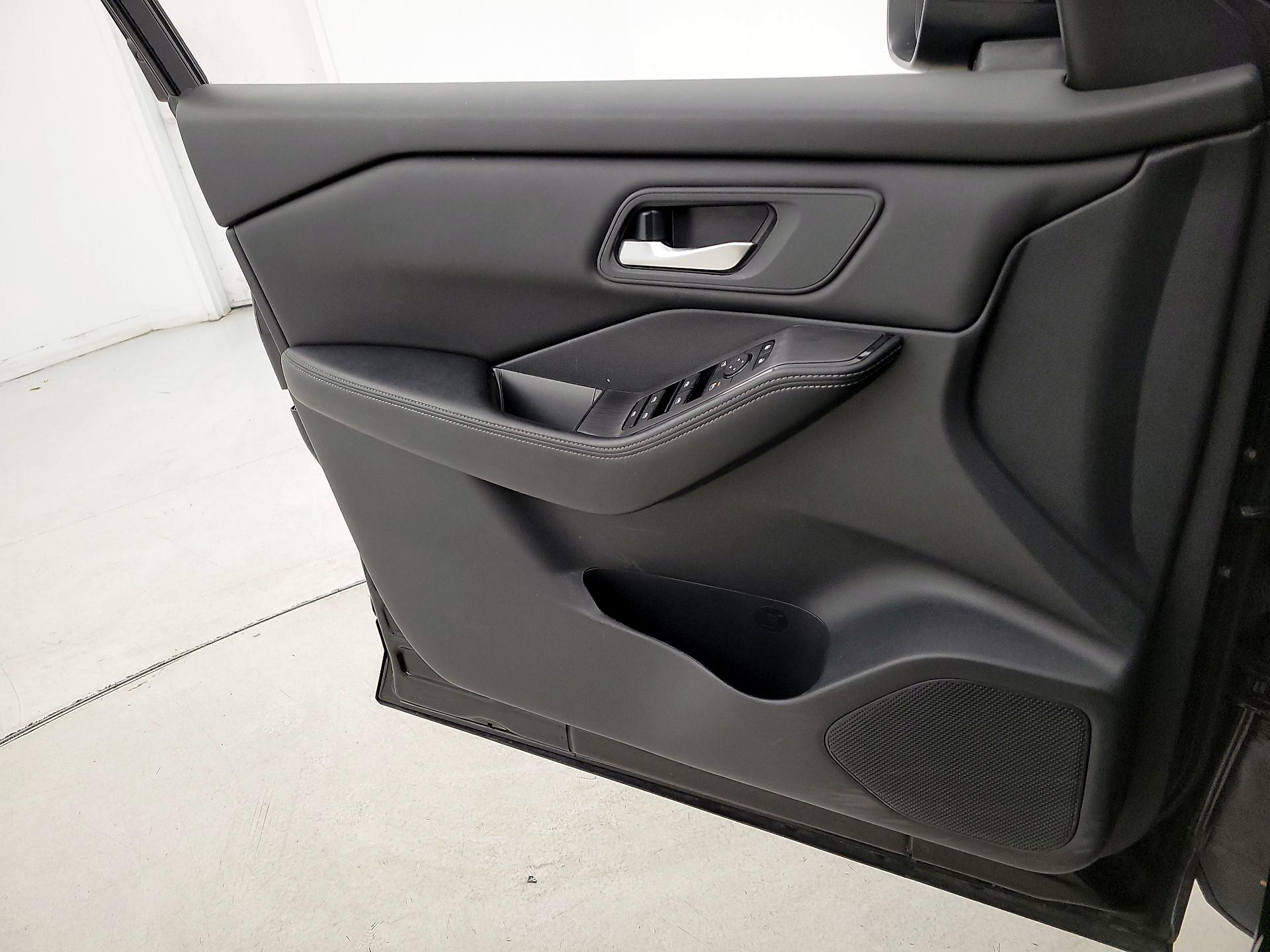 Thumbnail: 2024 Nissan Rogue - 12