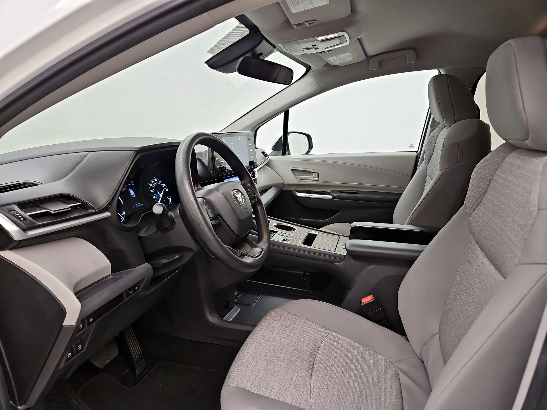 Thumbnail: 2024 Toyota Sienna - 11