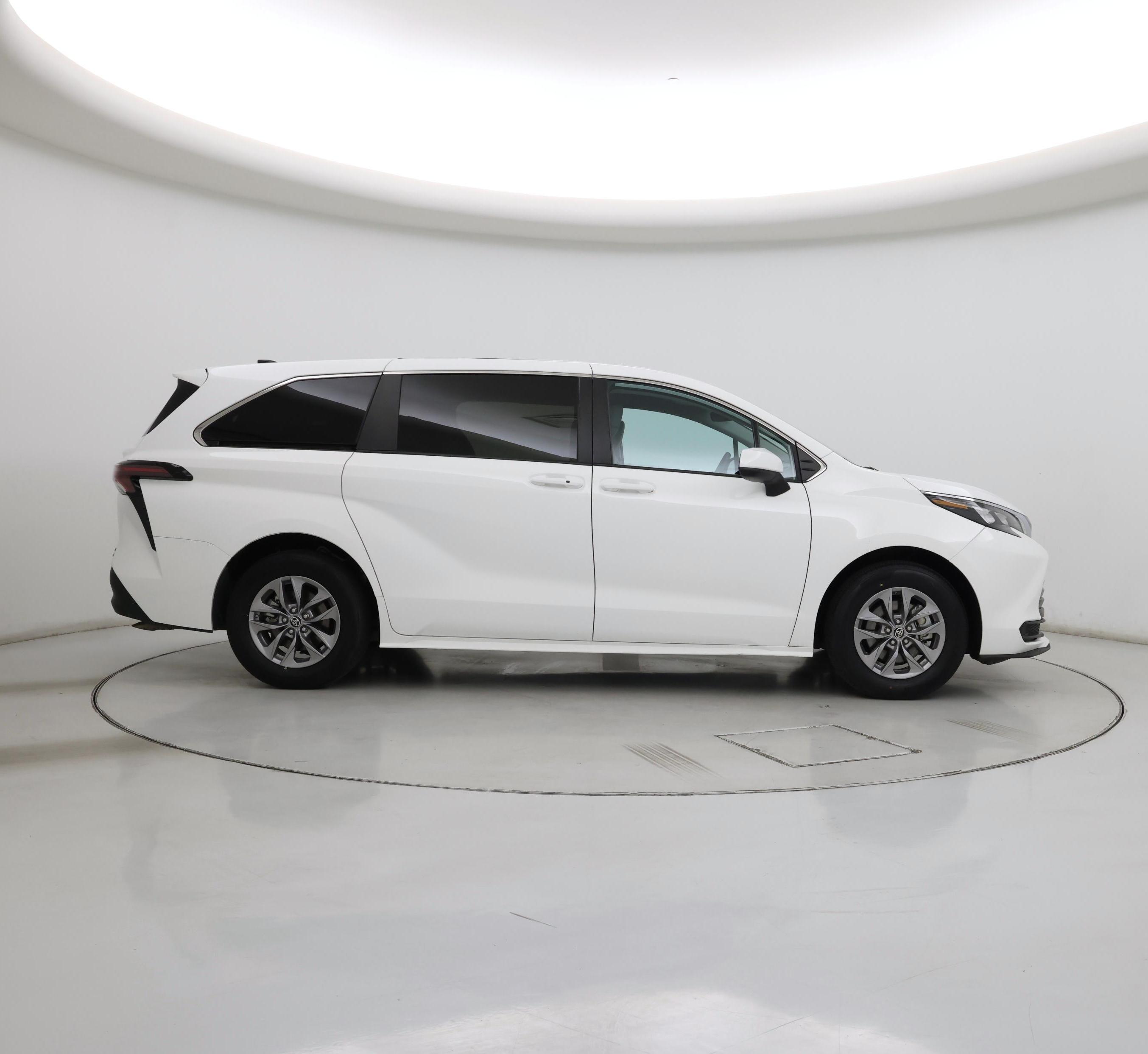 Thumbnail: 2024 Toyota Sienna - 7