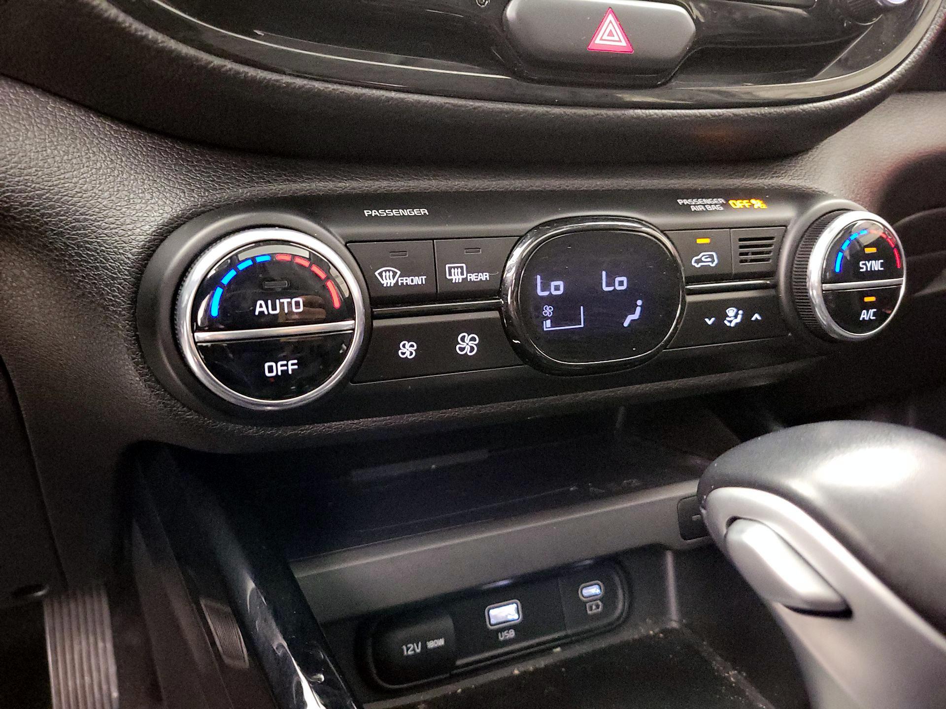 Thumbnail: 2023 Kia Soul - 17