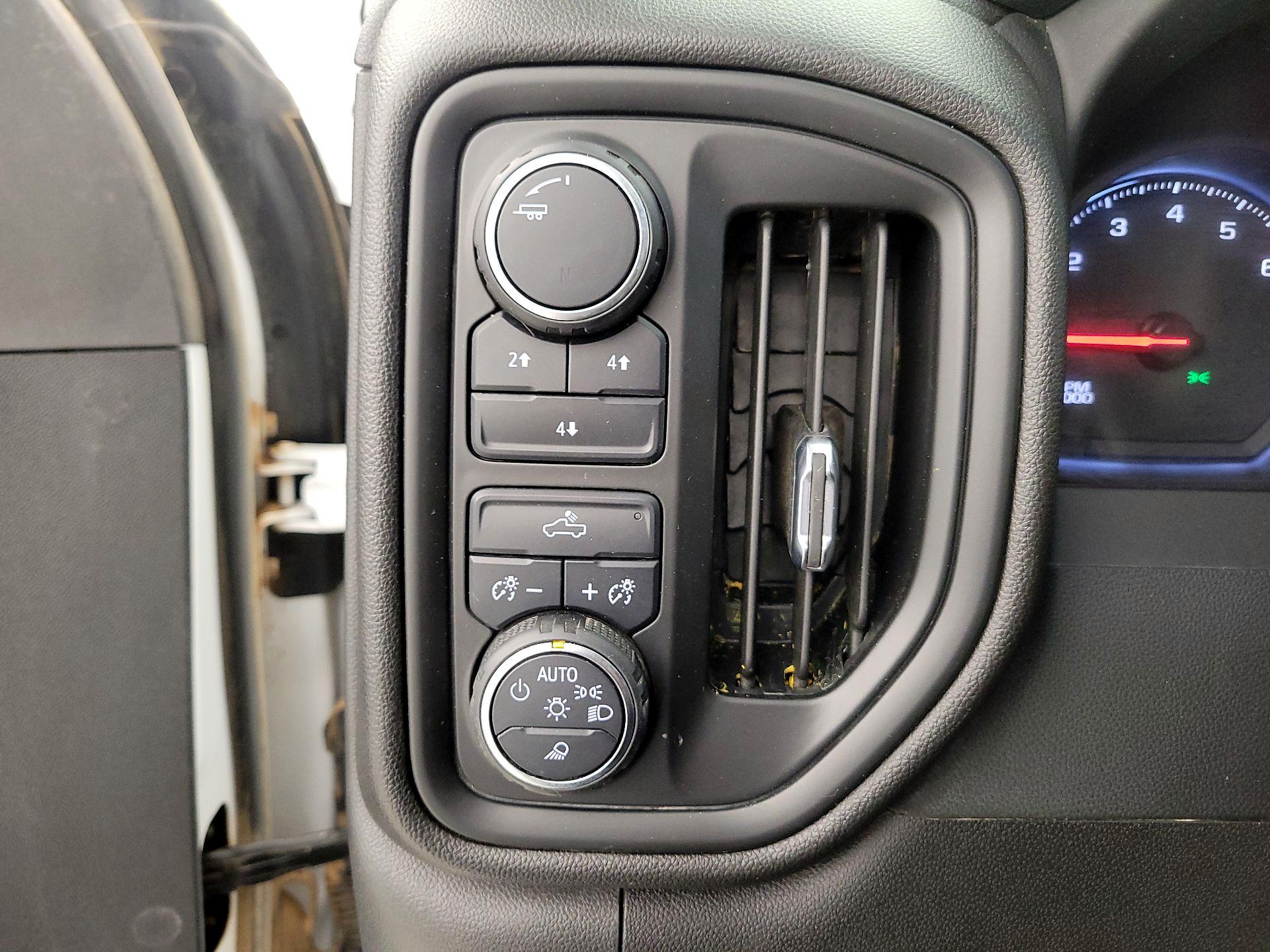 Thumbnail: 2023 Chevrolet Silverado 2500 - 13