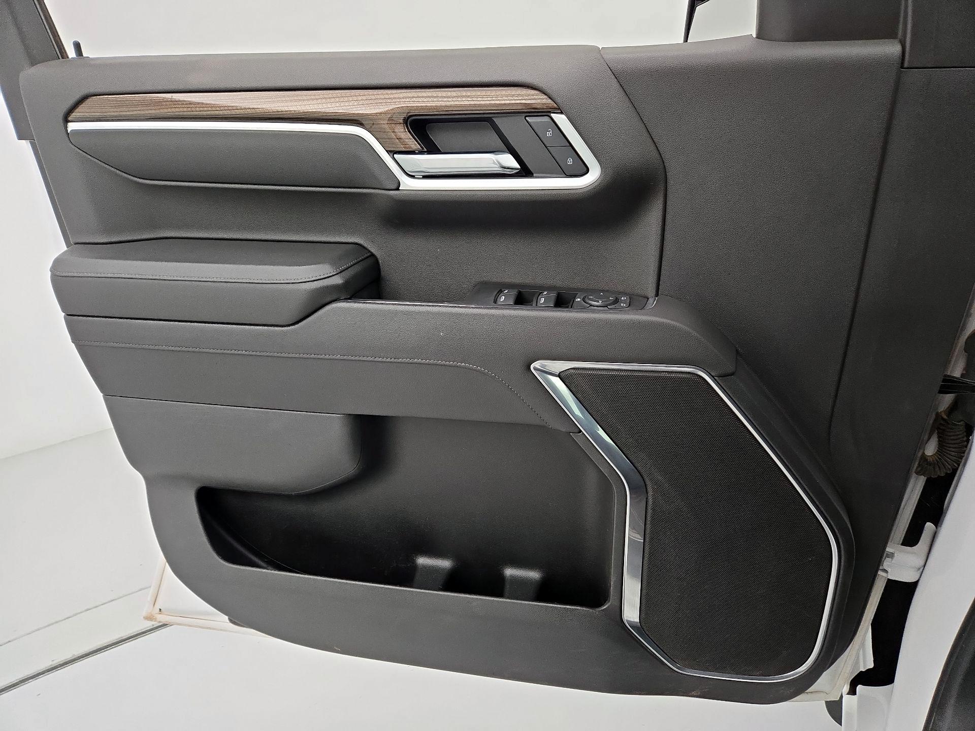 Thumbnail: 2022 Chevrolet Silverado 1500 - 12