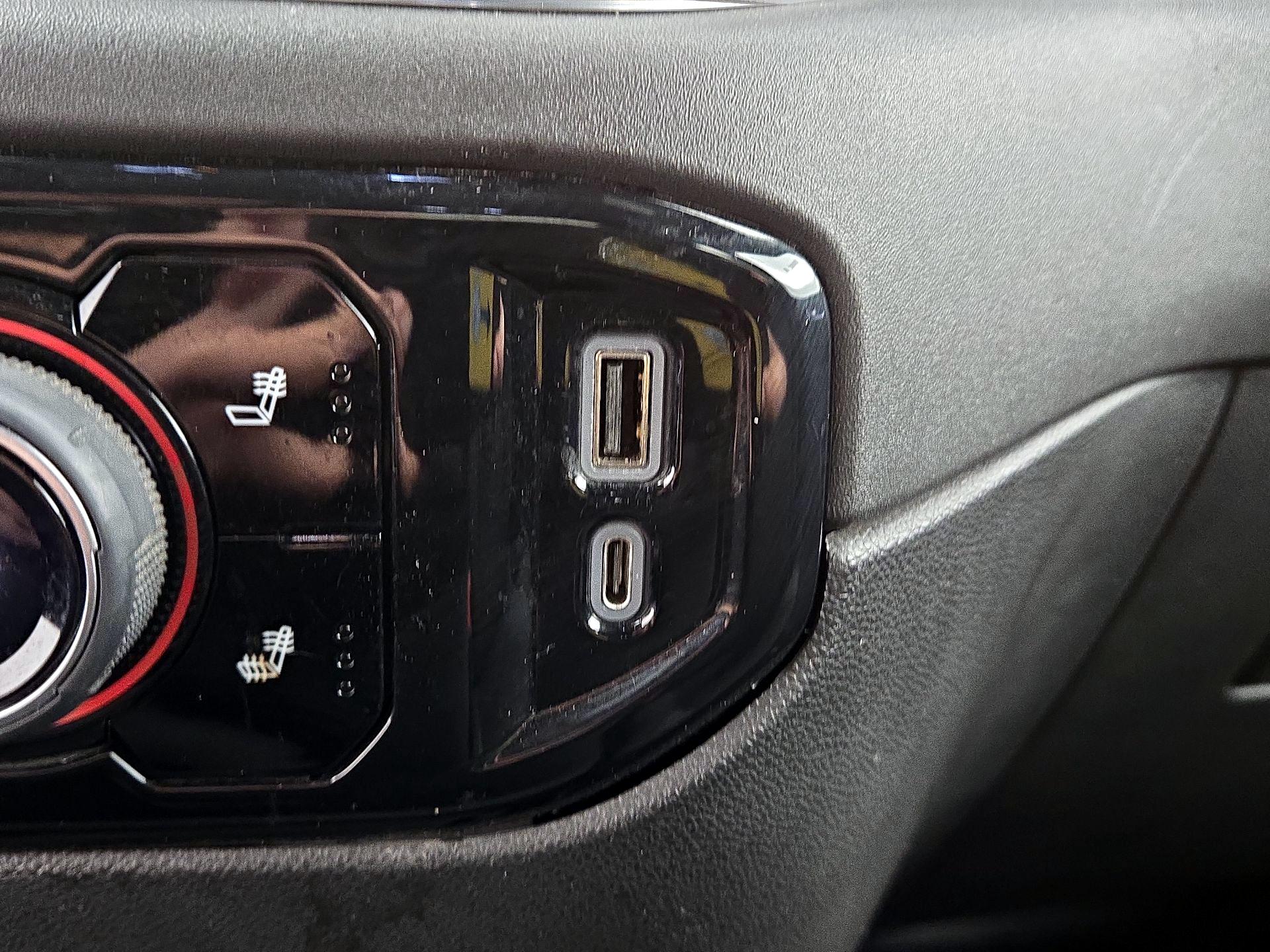 Thumbnail: 2022 Chevrolet Silverado 1500 - 19