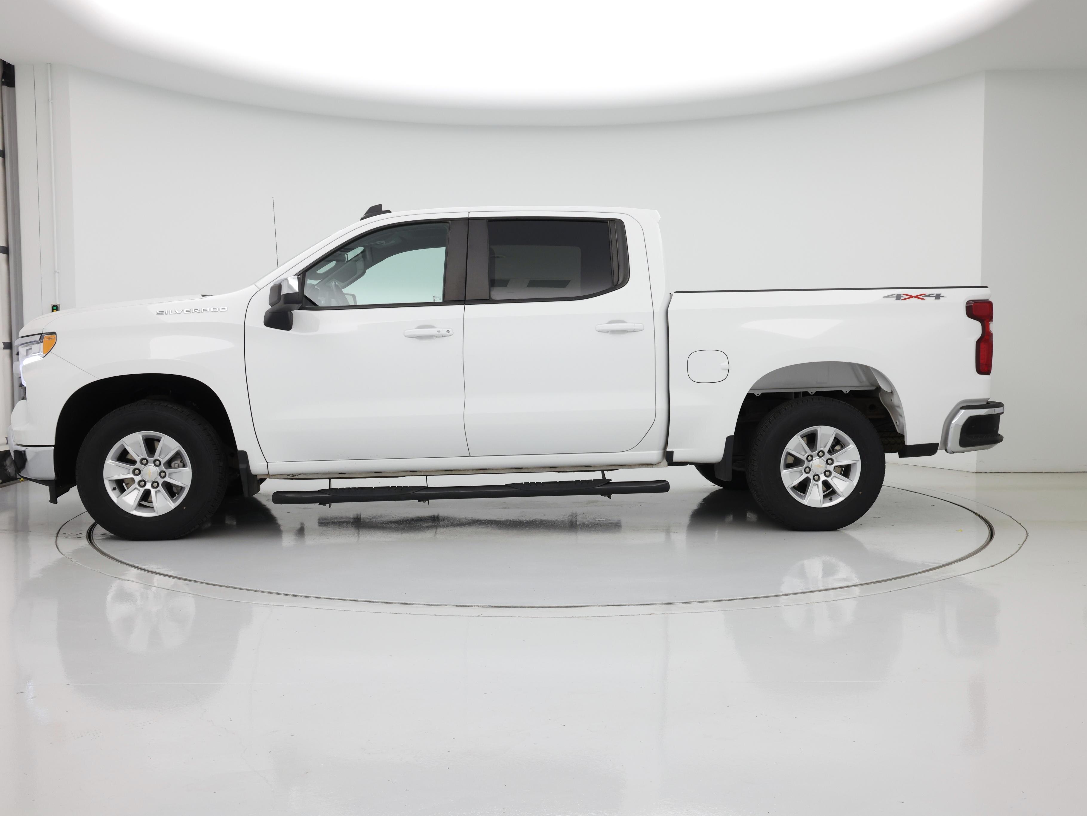 Thumbnail: 2022 Chevrolet Silverado 1500 - 3