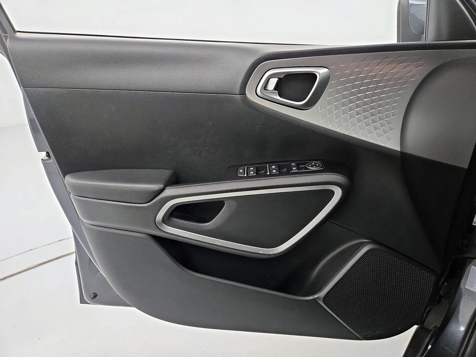 Thumbnail: 2023 Kia Soul - 12