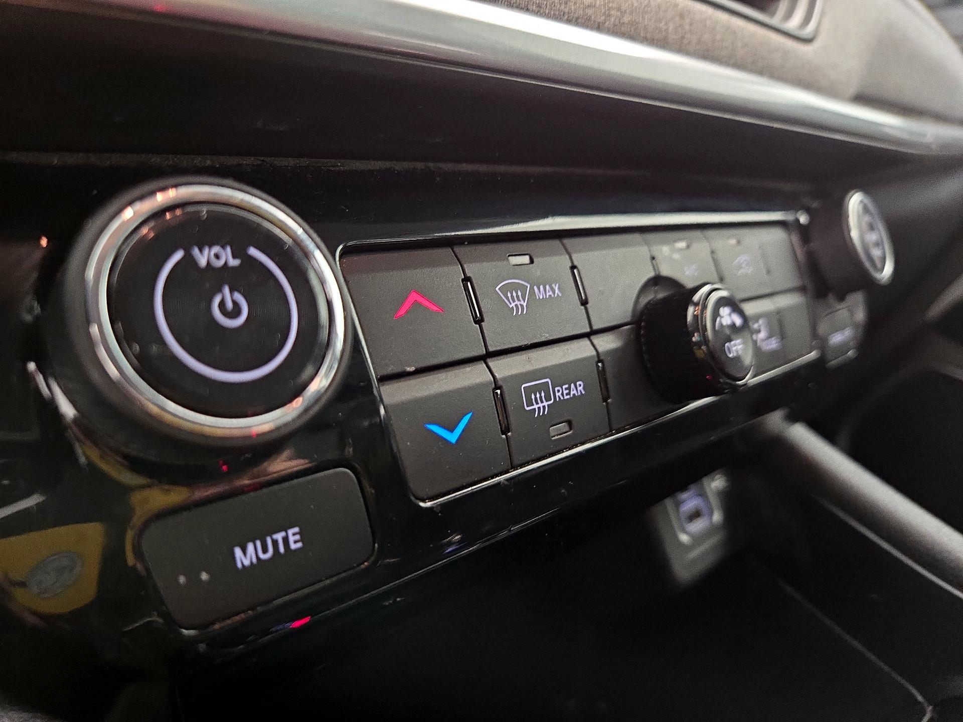 Thumbnail: 2022 Jeep Compass - 16