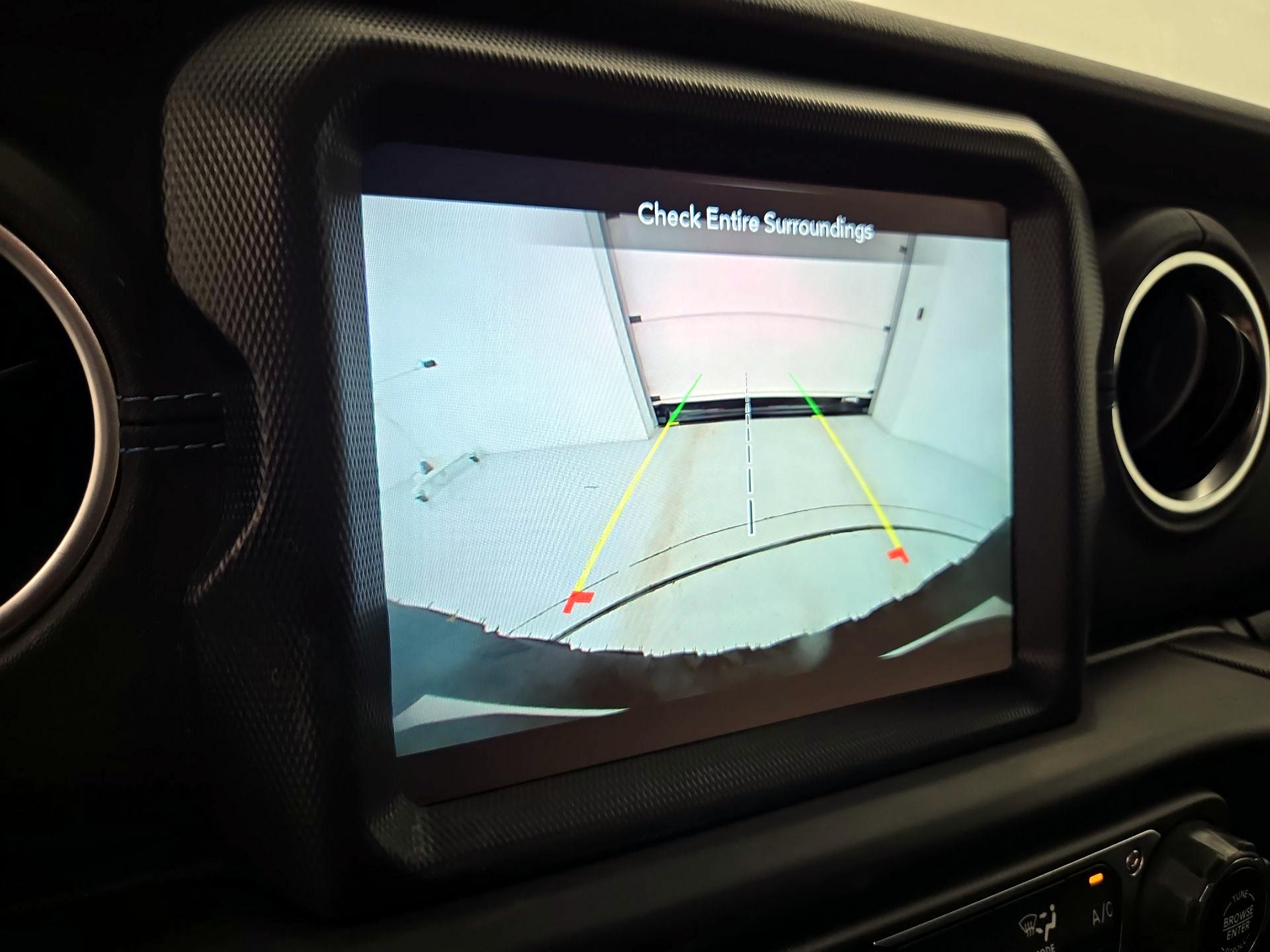 Thumbnail: 2022 Jeep Wrangler - 15