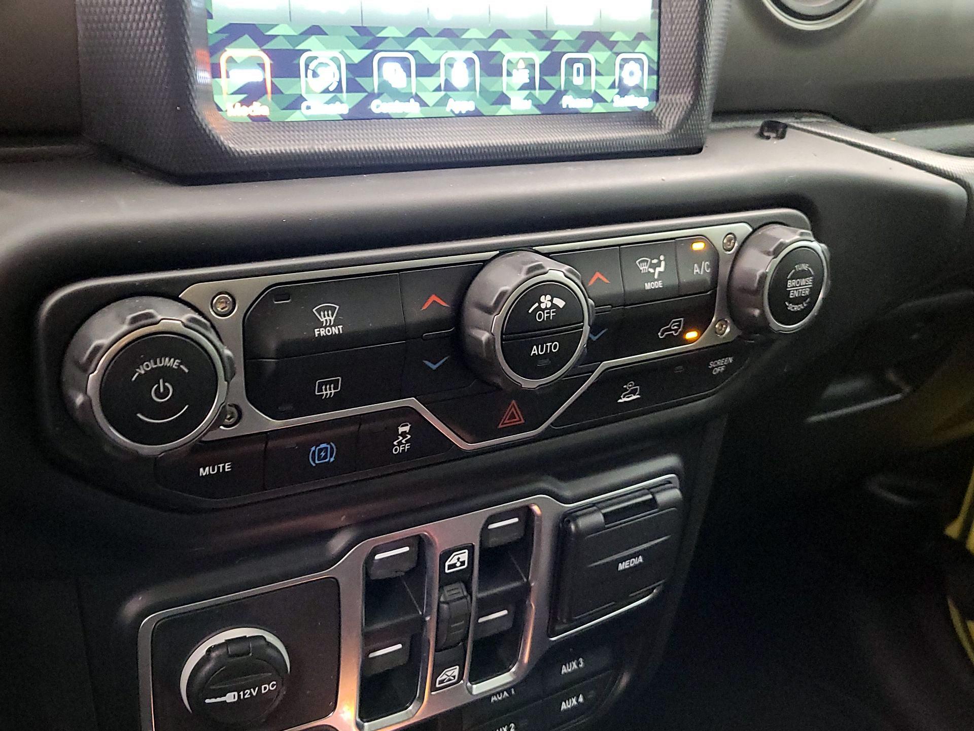 Thumbnail: 2023 Jeep Wrangler - 17