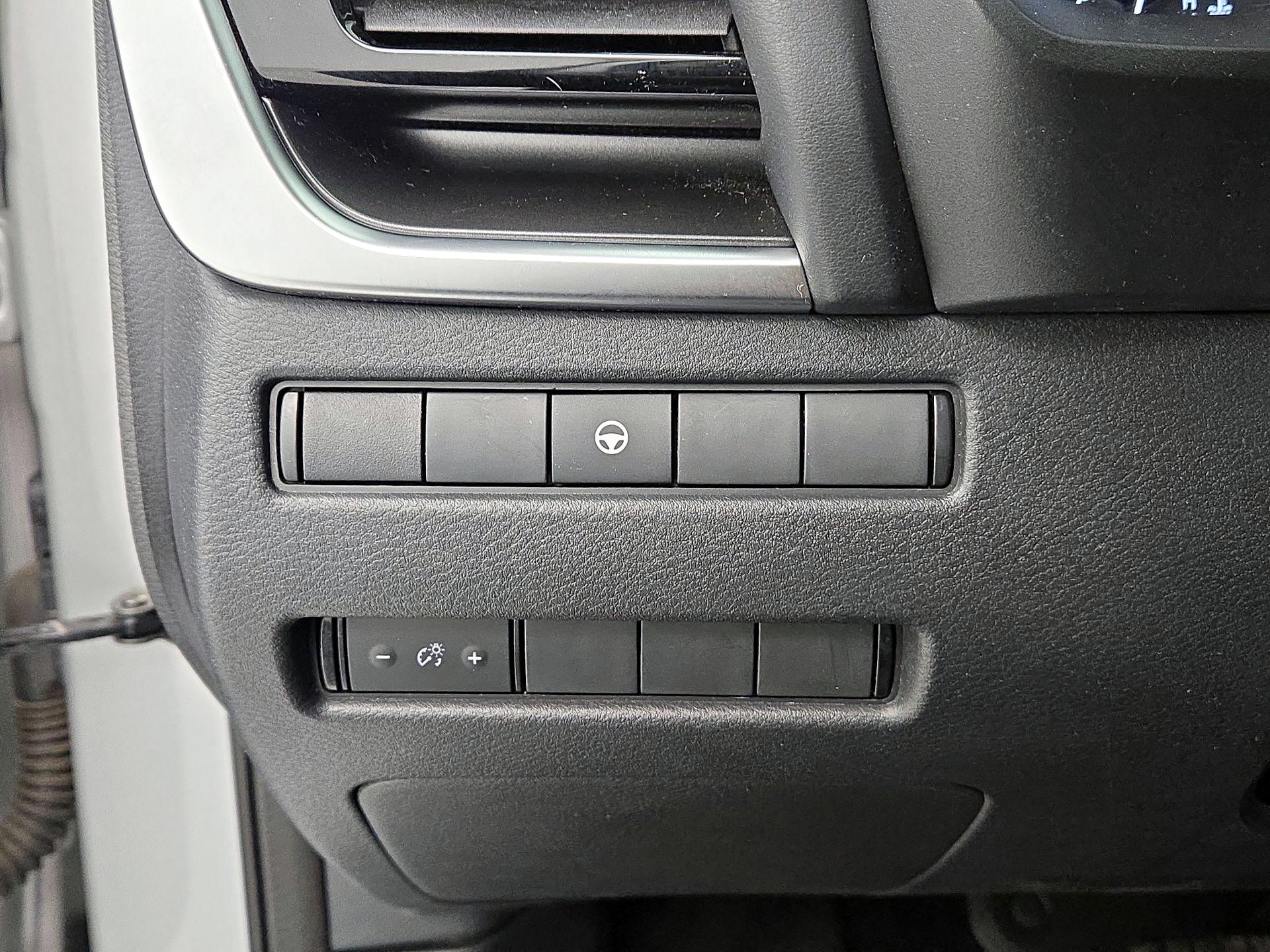 Thumbnail: 2022 Nissan Rogue - 13