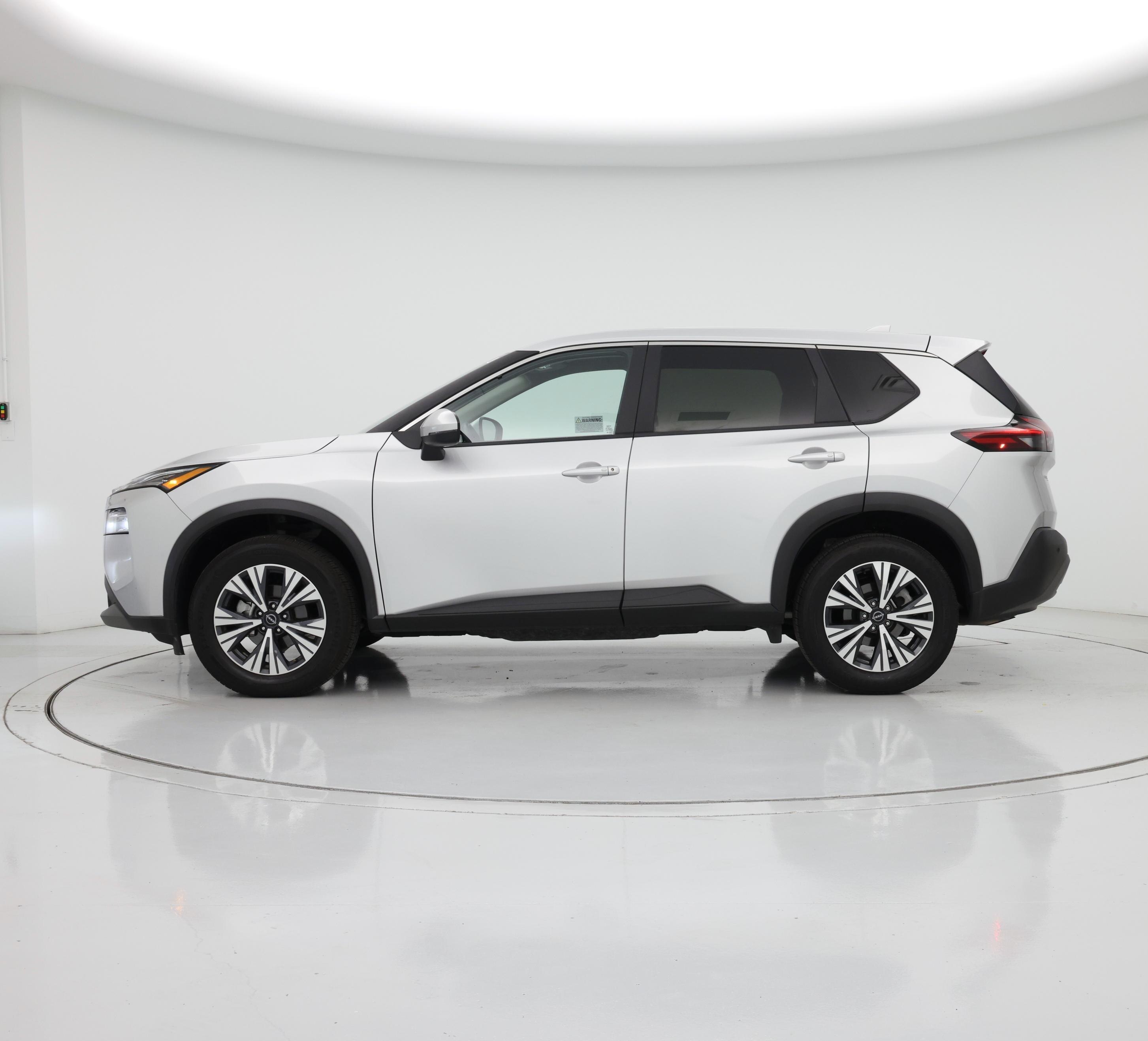Thumbnail: 2022 Nissan Rogue - 3