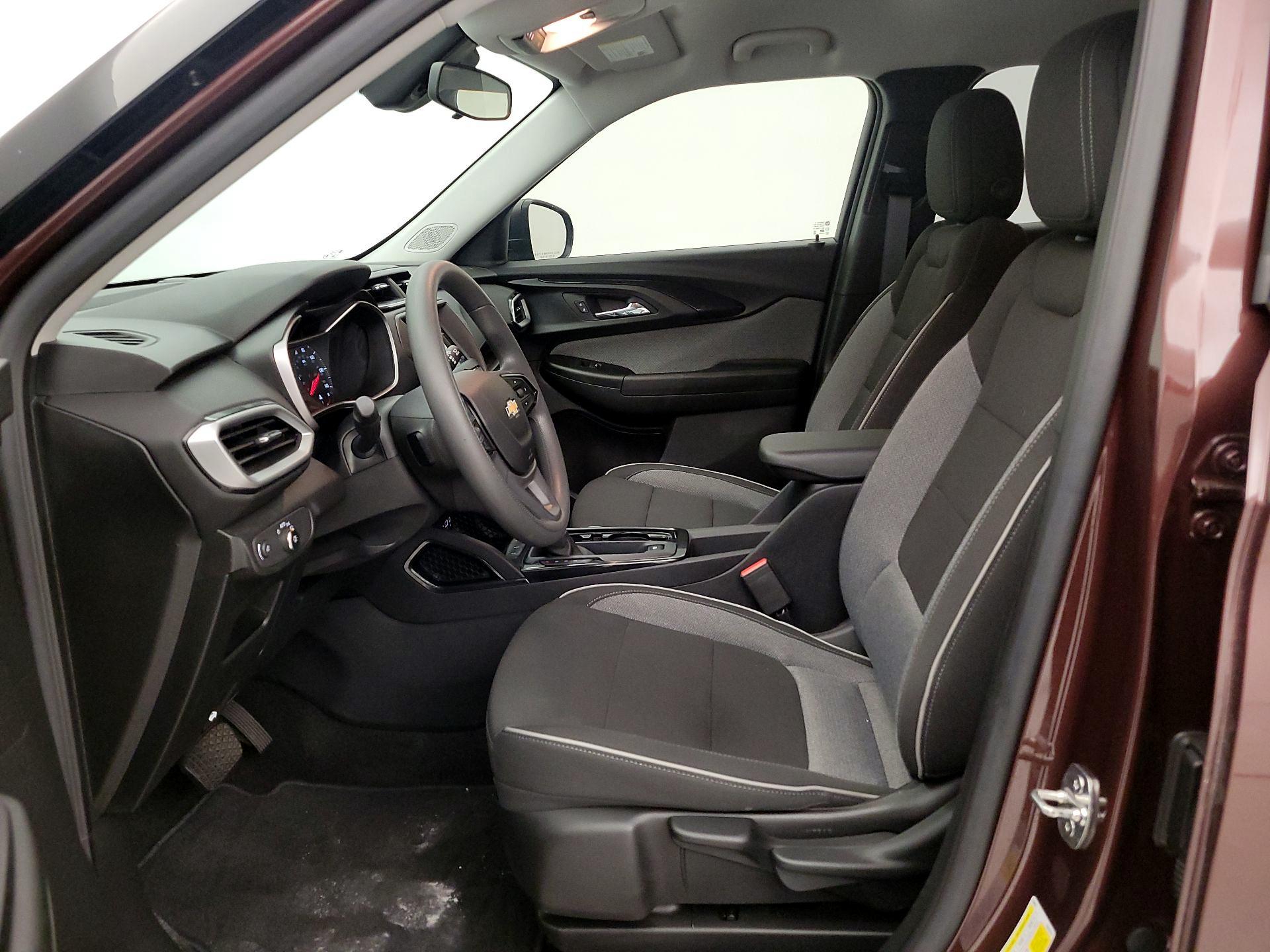 Thumbnail: 2023 Chevrolet TrailBlazer - 11