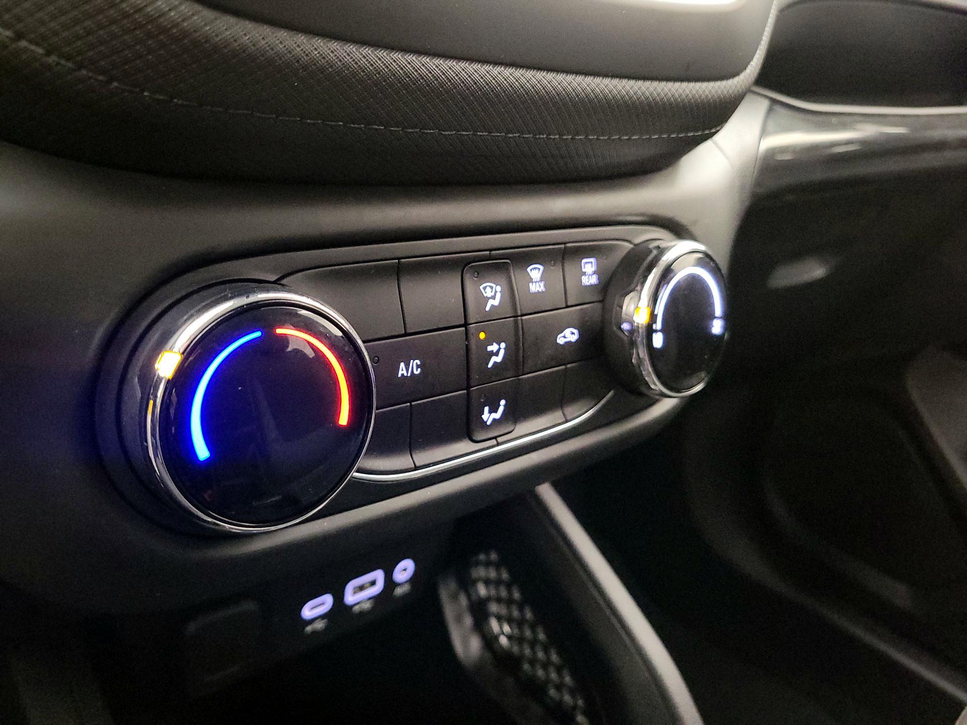 Thumbnail: 2023 Chevrolet TrailBlazer - 16