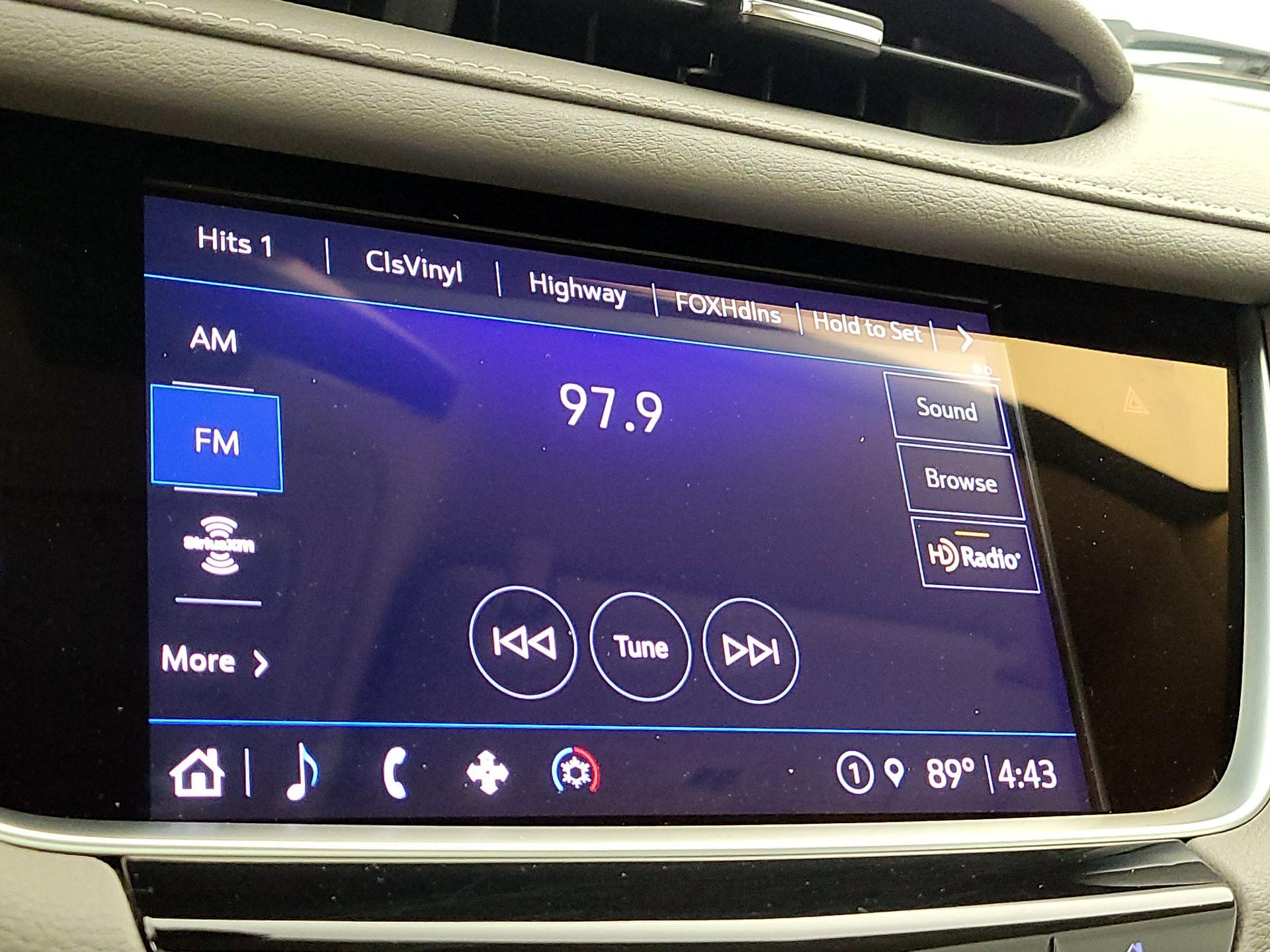 Thumbnail: 2021 Cadillac XT5 - 15