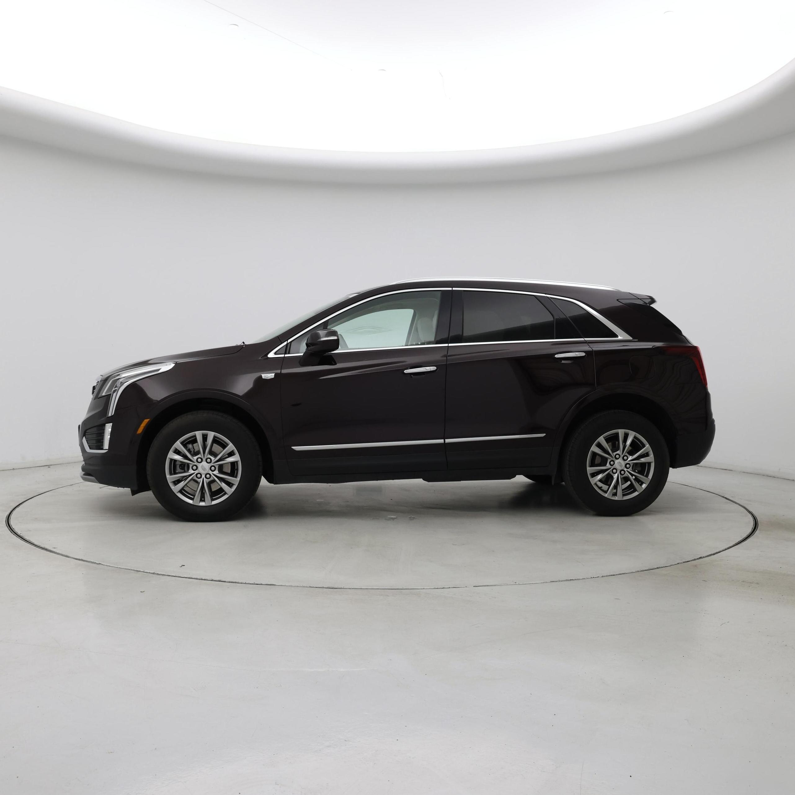 Thumbnail: 2021 Cadillac XT5 - 3