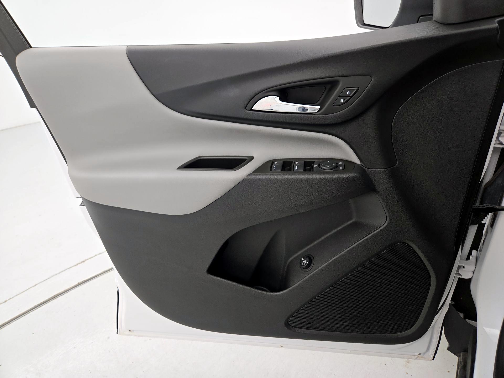 Thumbnail: 2023 Chevrolet Equinox - 12