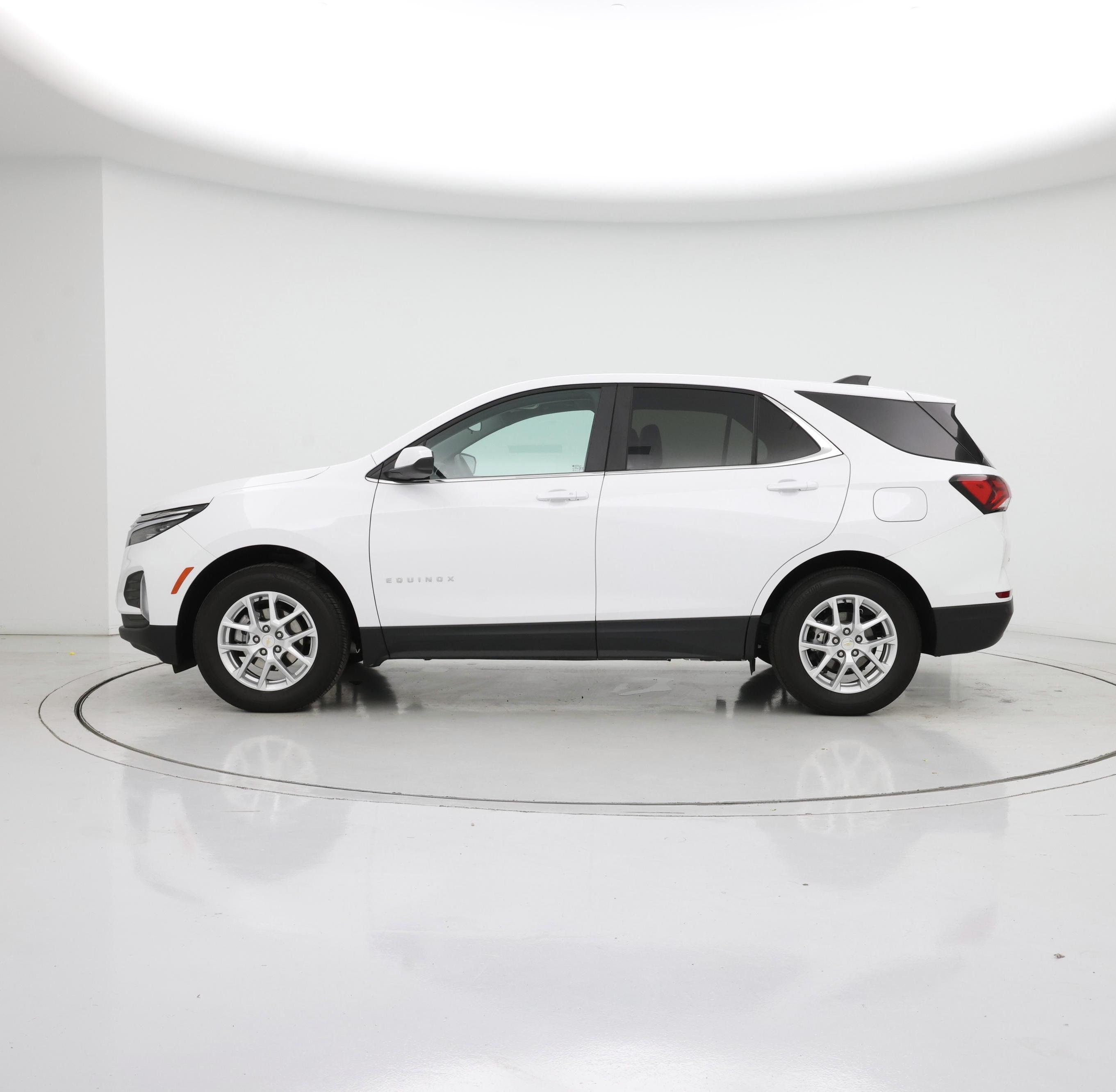 Thumbnail: 2023 Chevrolet Equinox - 3