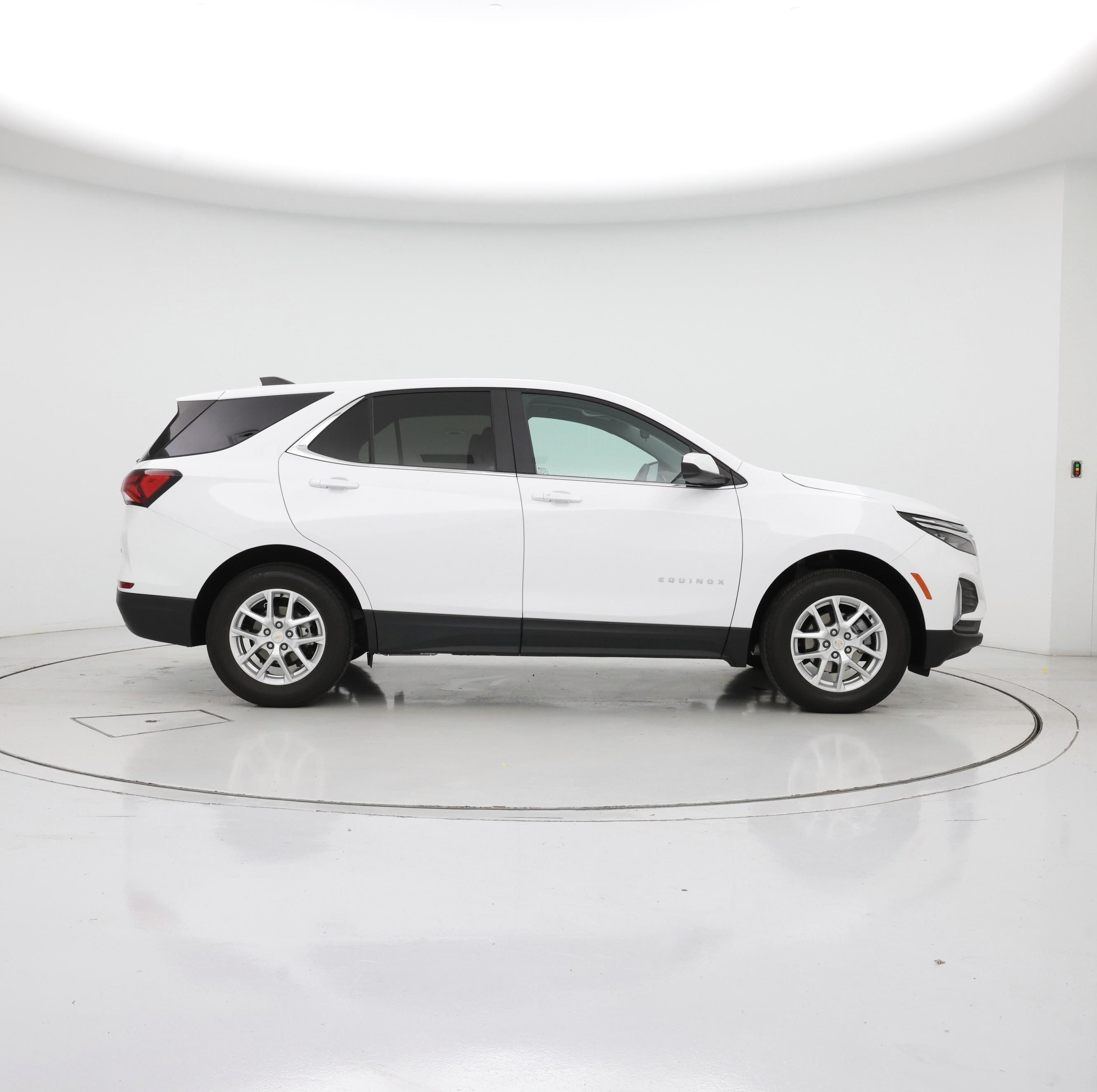 Thumbnail: 2023 Chevrolet Equinox - 7