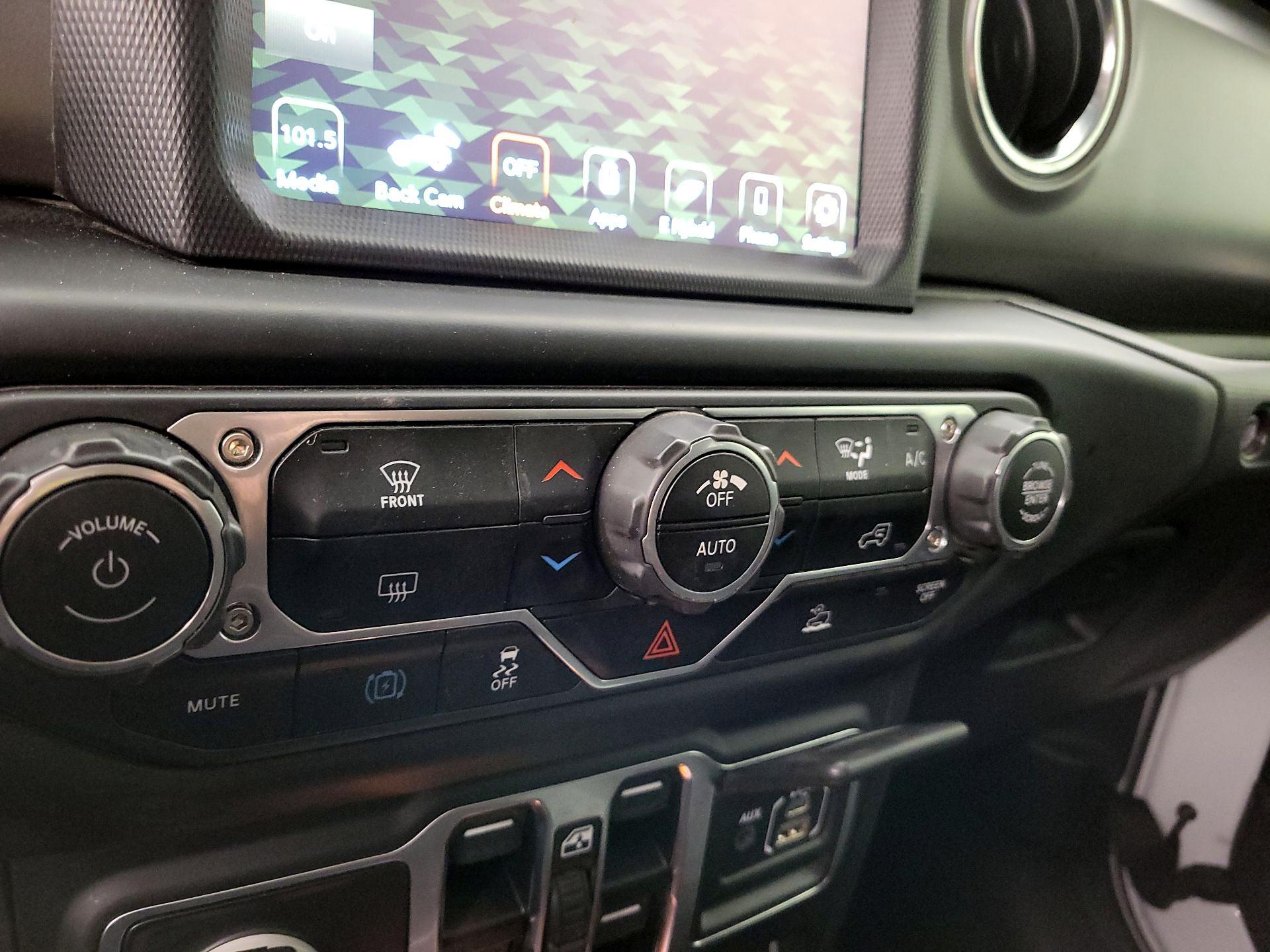 Thumbnail: 2023 Jeep Wrangler - 16