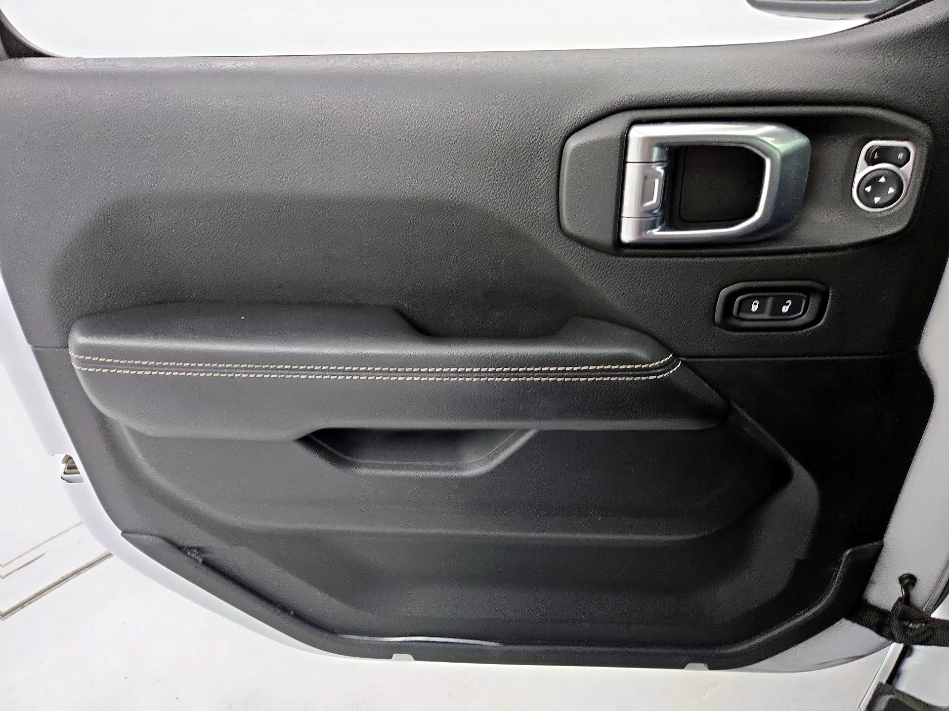 Thumbnail: 2021 Jeep Wrangler - 12