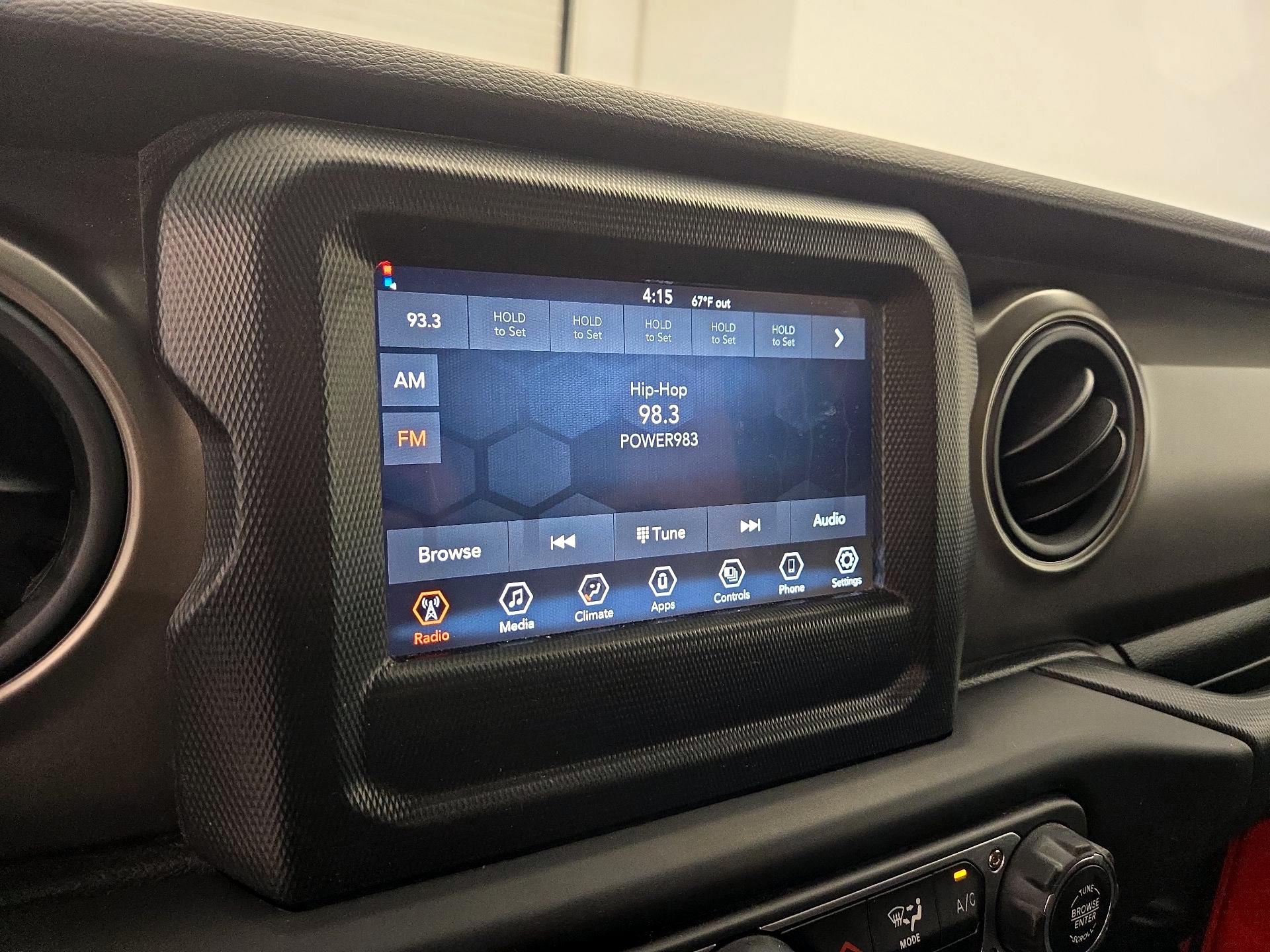 Thumbnail: 2022 Jeep Wrangler - 15