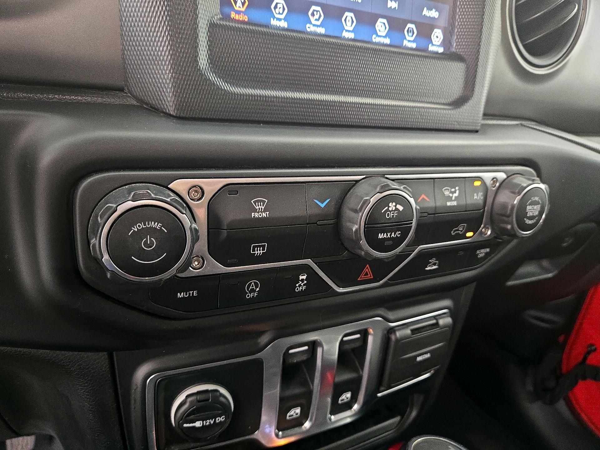 Thumbnail: 2022 Jeep Wrangler - 16