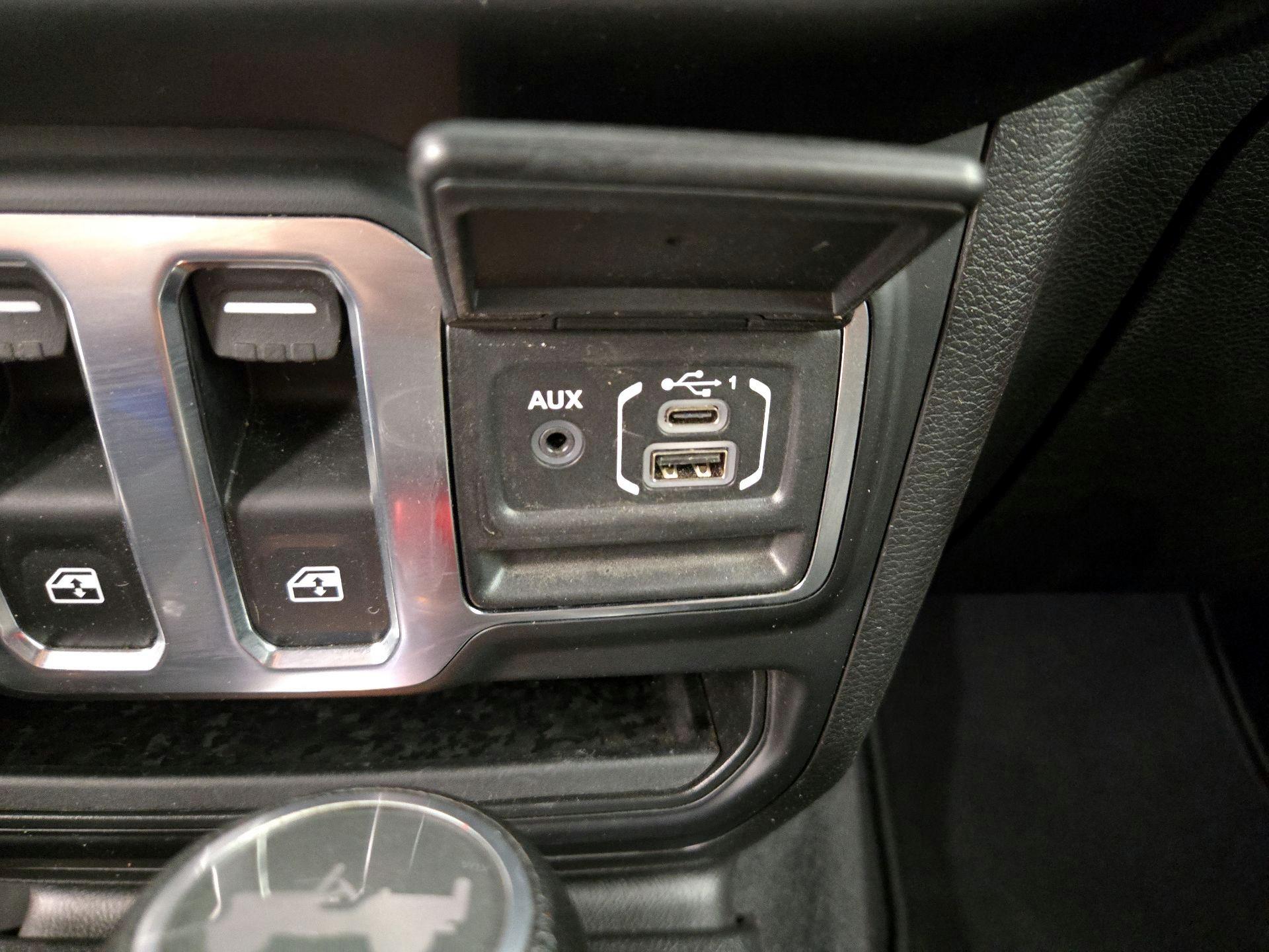 Thumbnail: 2022 Jeep Wrangler - 18