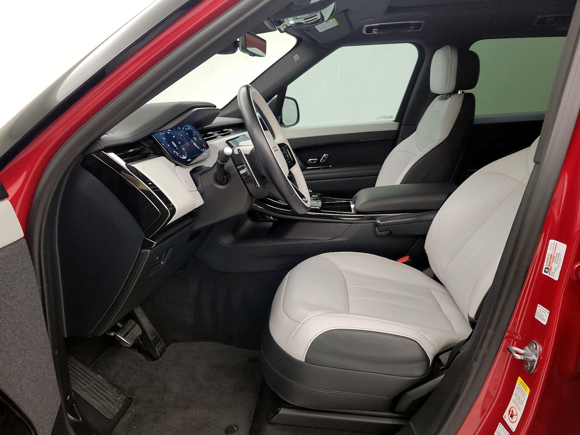 Thumbnail: 2023 Land Rover Range Rover Sport - 11