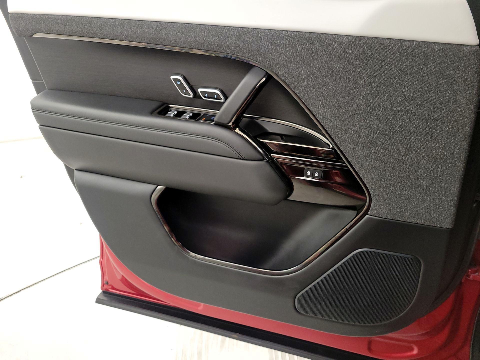 Thumbnail: 2023 Land Rover Range Rover Sport - 12