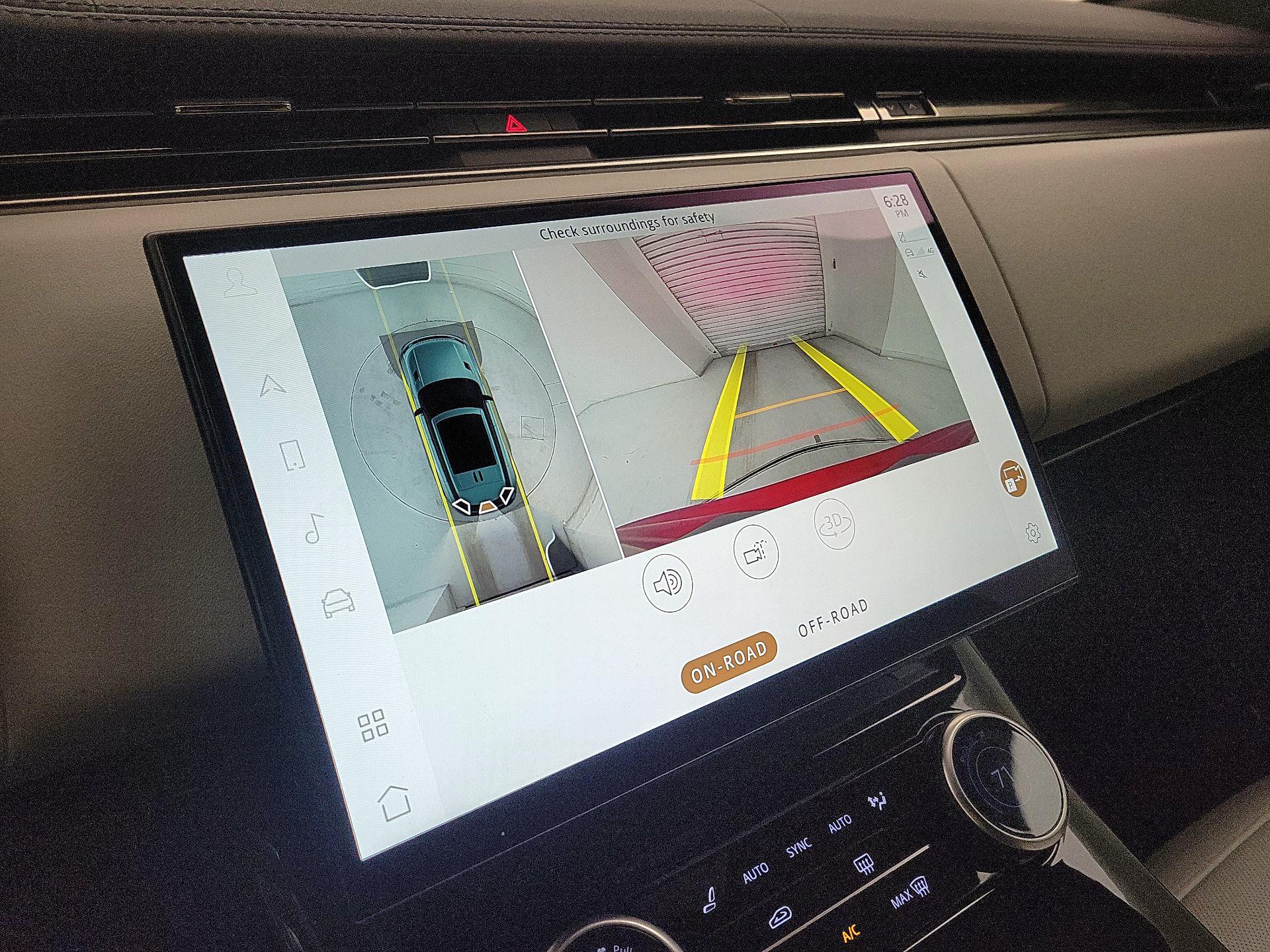 Thumbnail: 2023 Land Rover Range Rover Sport - 14