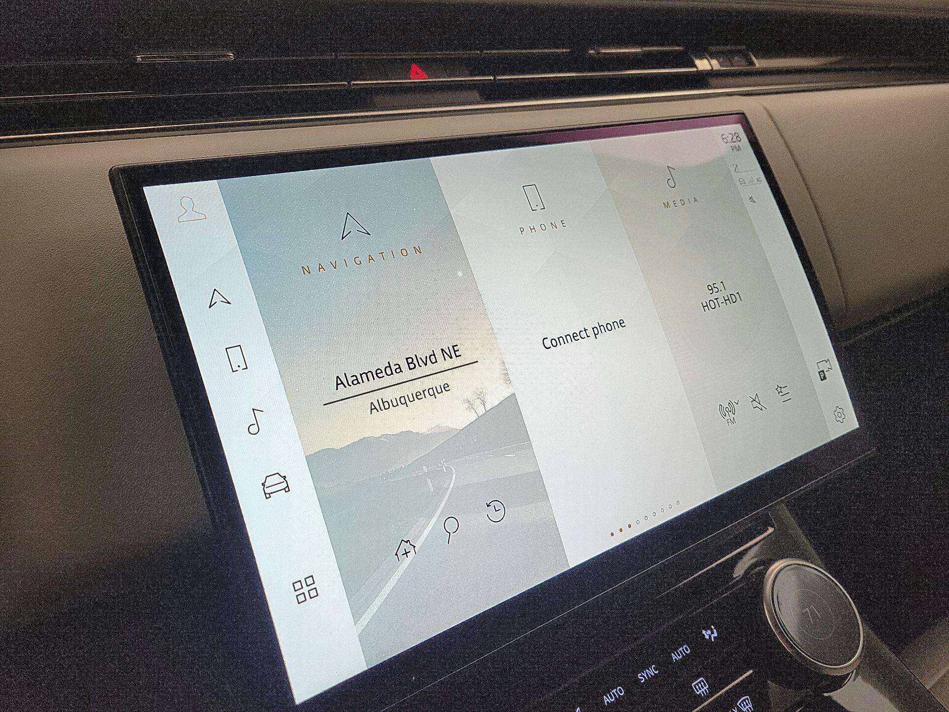 Thumbnail: 2023 Land Rover Range Rover Sport - 15