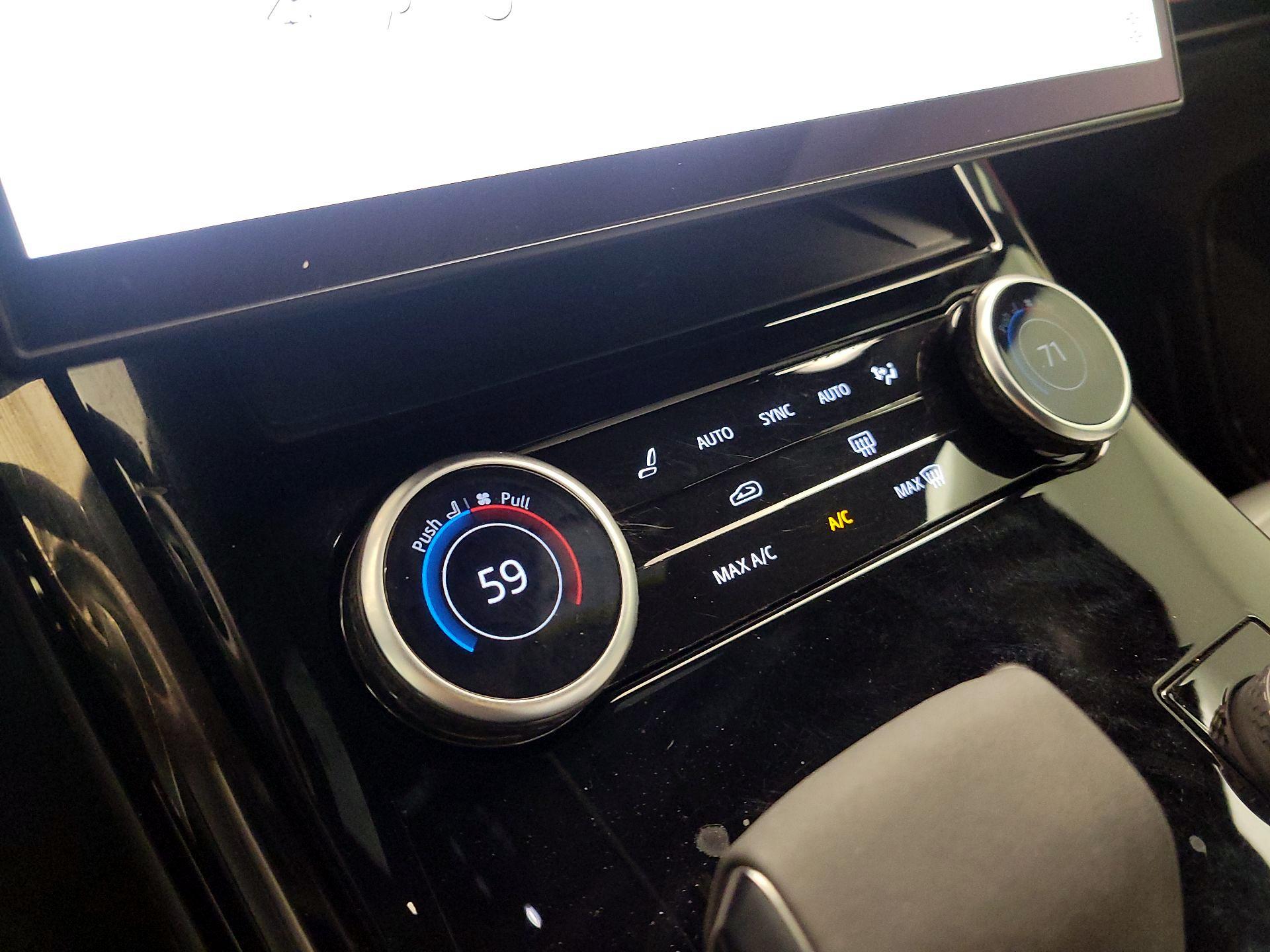 Thumbnail: 2023 Land Rover Range Rover Sport - 16