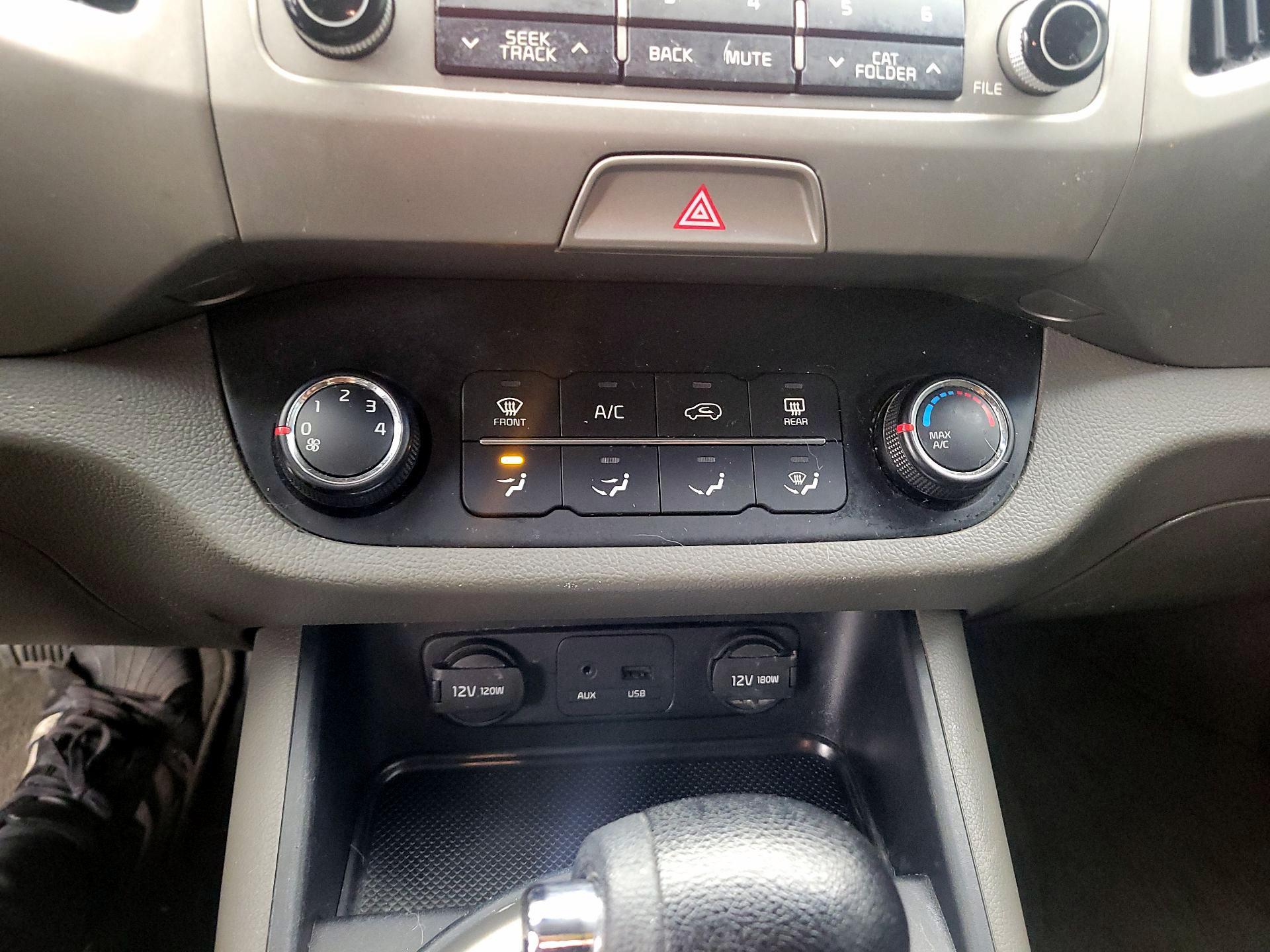 Thumbnail: 2015 Kia Sportage - 15