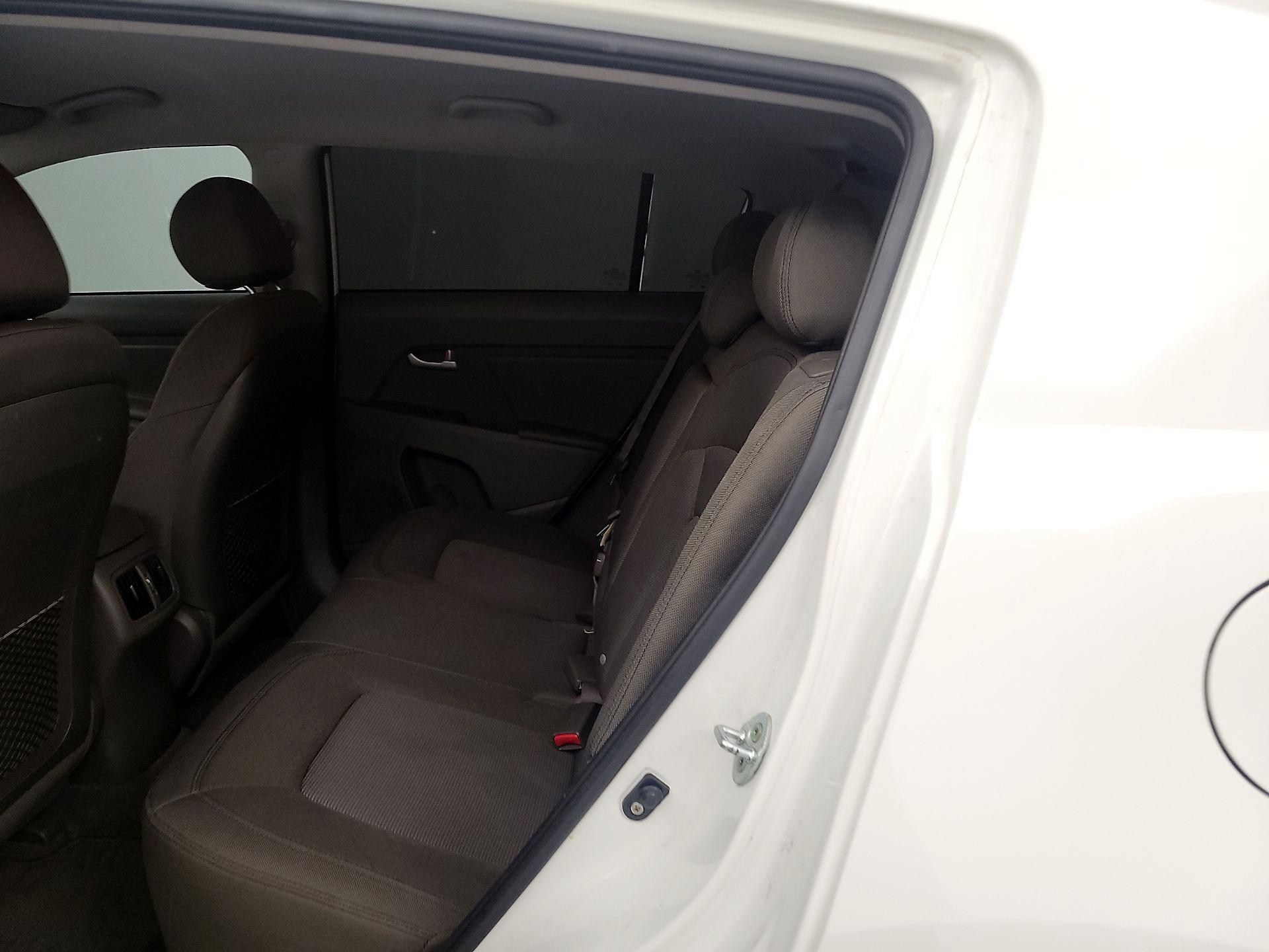 Thumbnail: 2015 Kia Sportage - 18