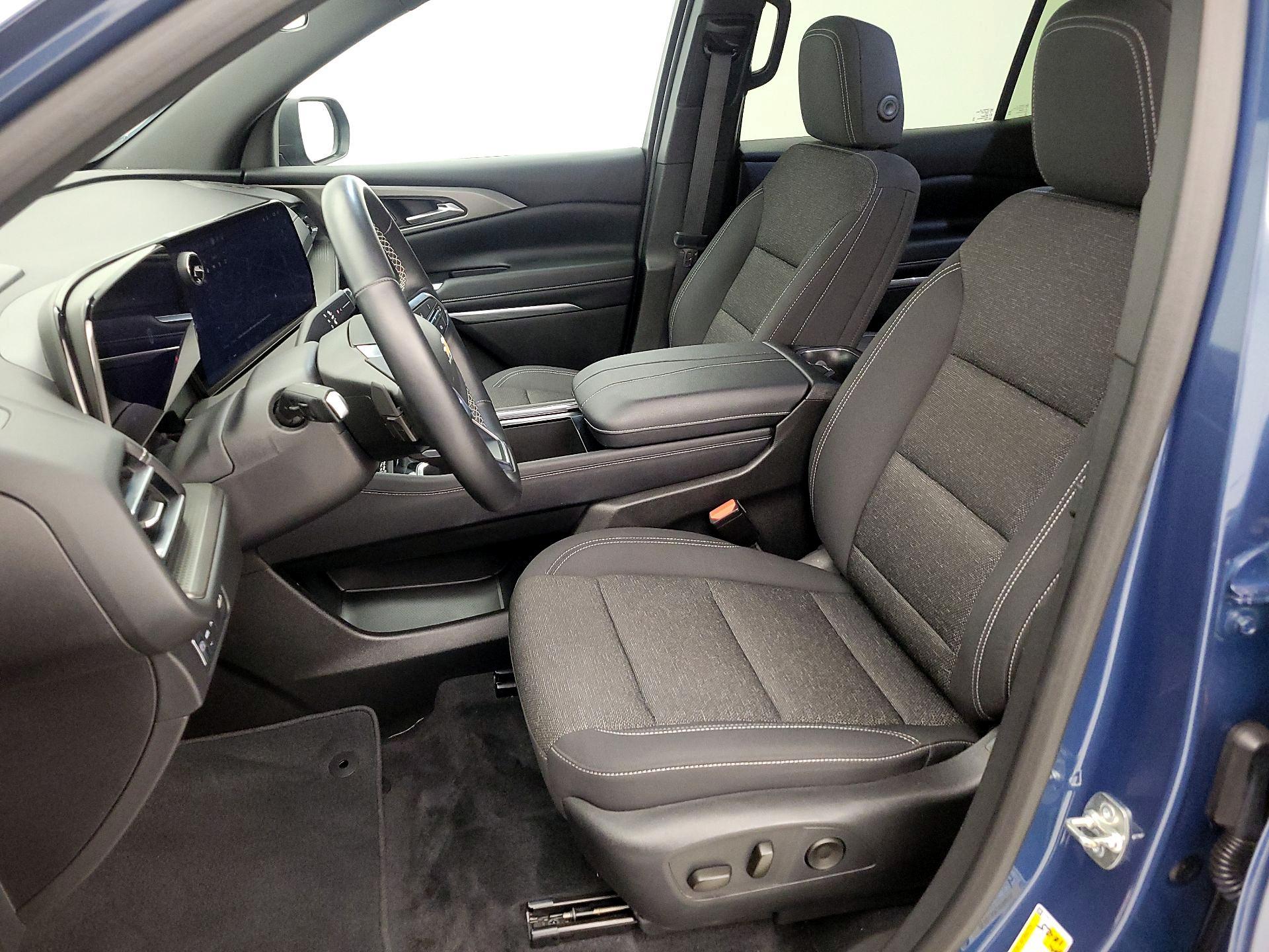 Thumbnail: 2025 Chevrolet Traverse - 11