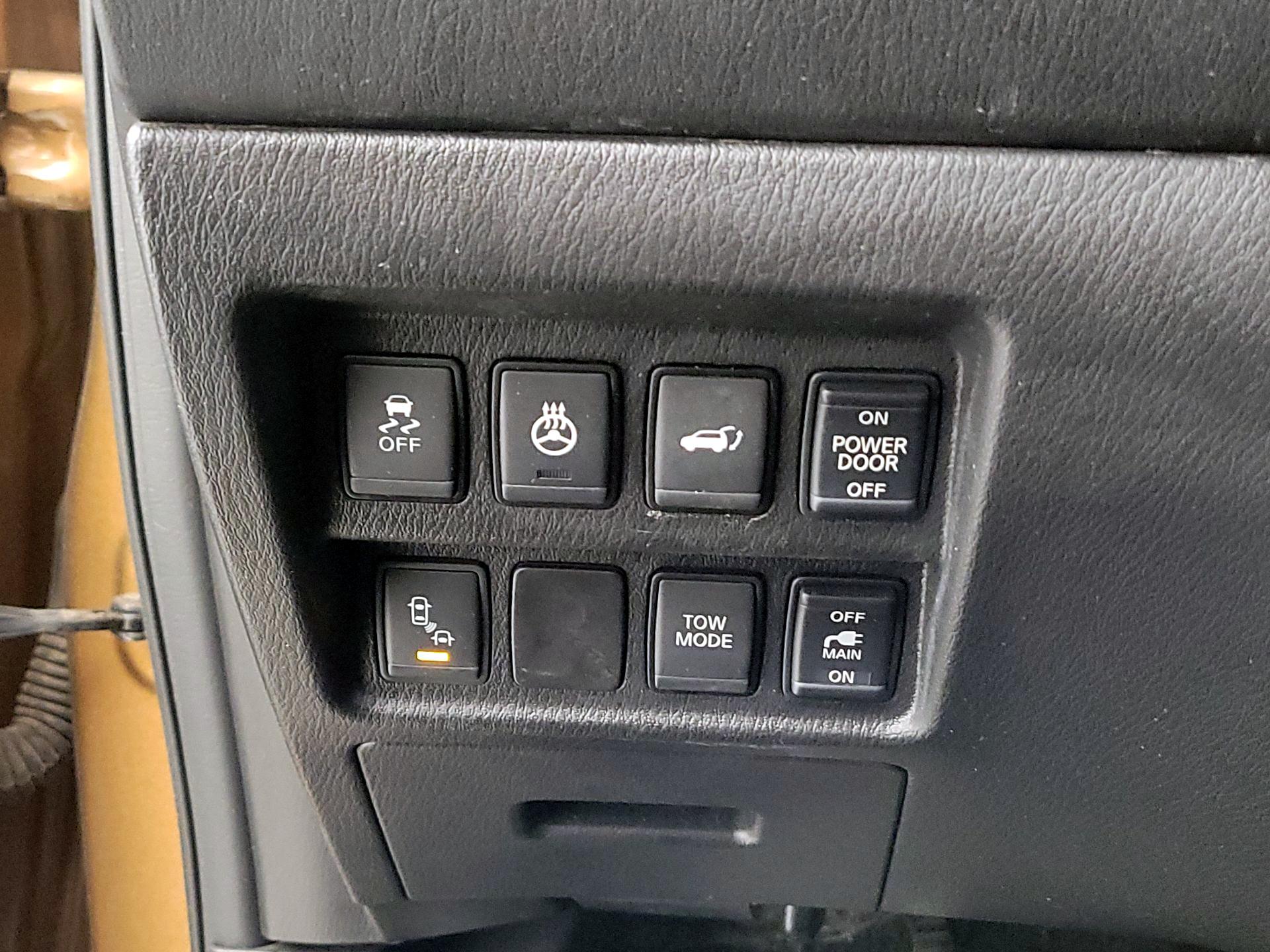 Thumbnail: 2017 Nissan Pathfinder - 13