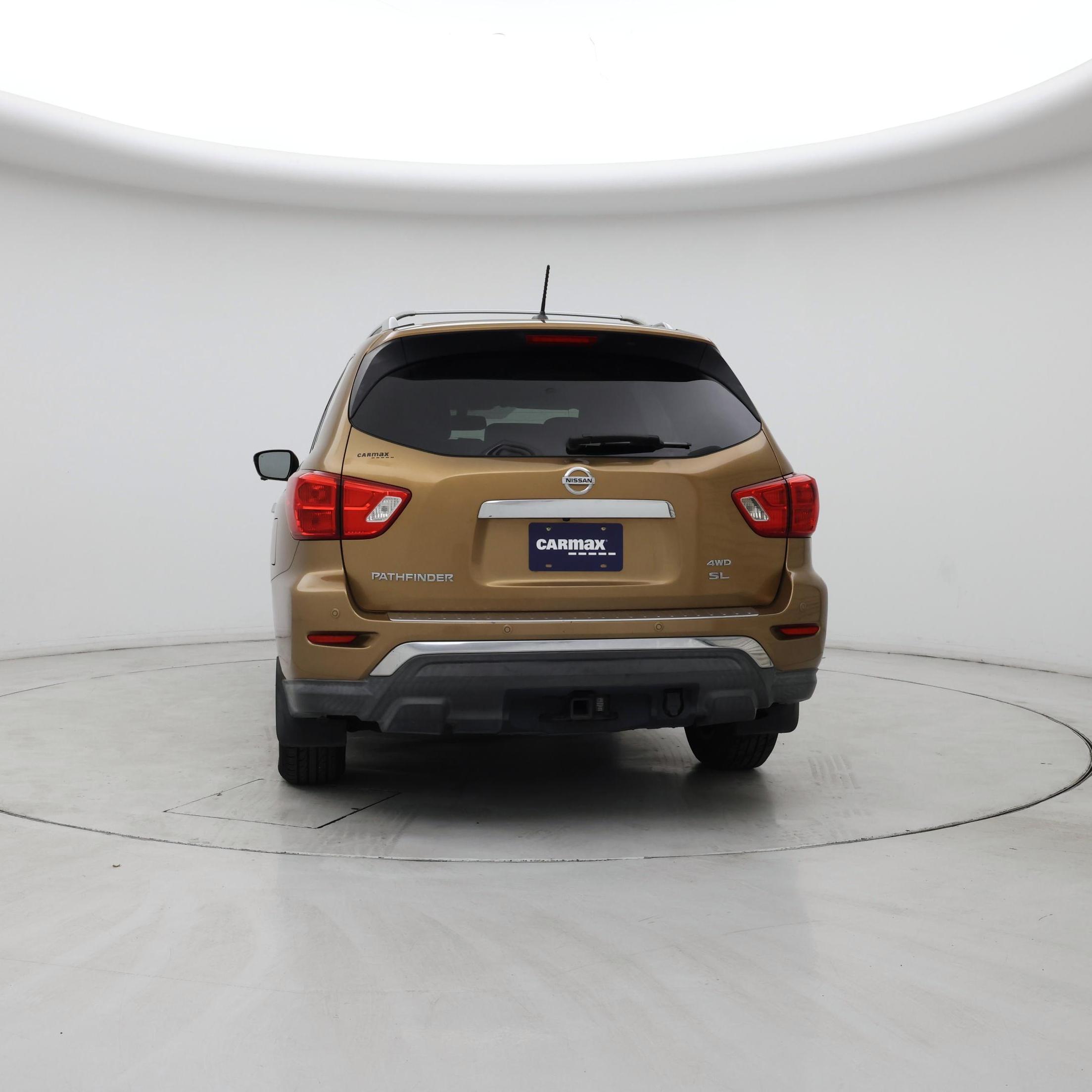 Thumbnail: 2017 Nissan Pathfinder - 6