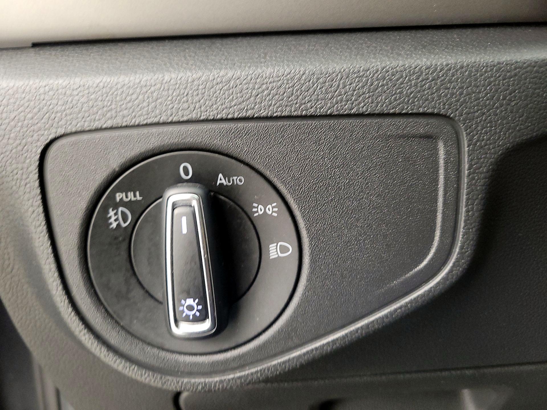 Thumbnail: 2020 Volkswagen Atlas - 13