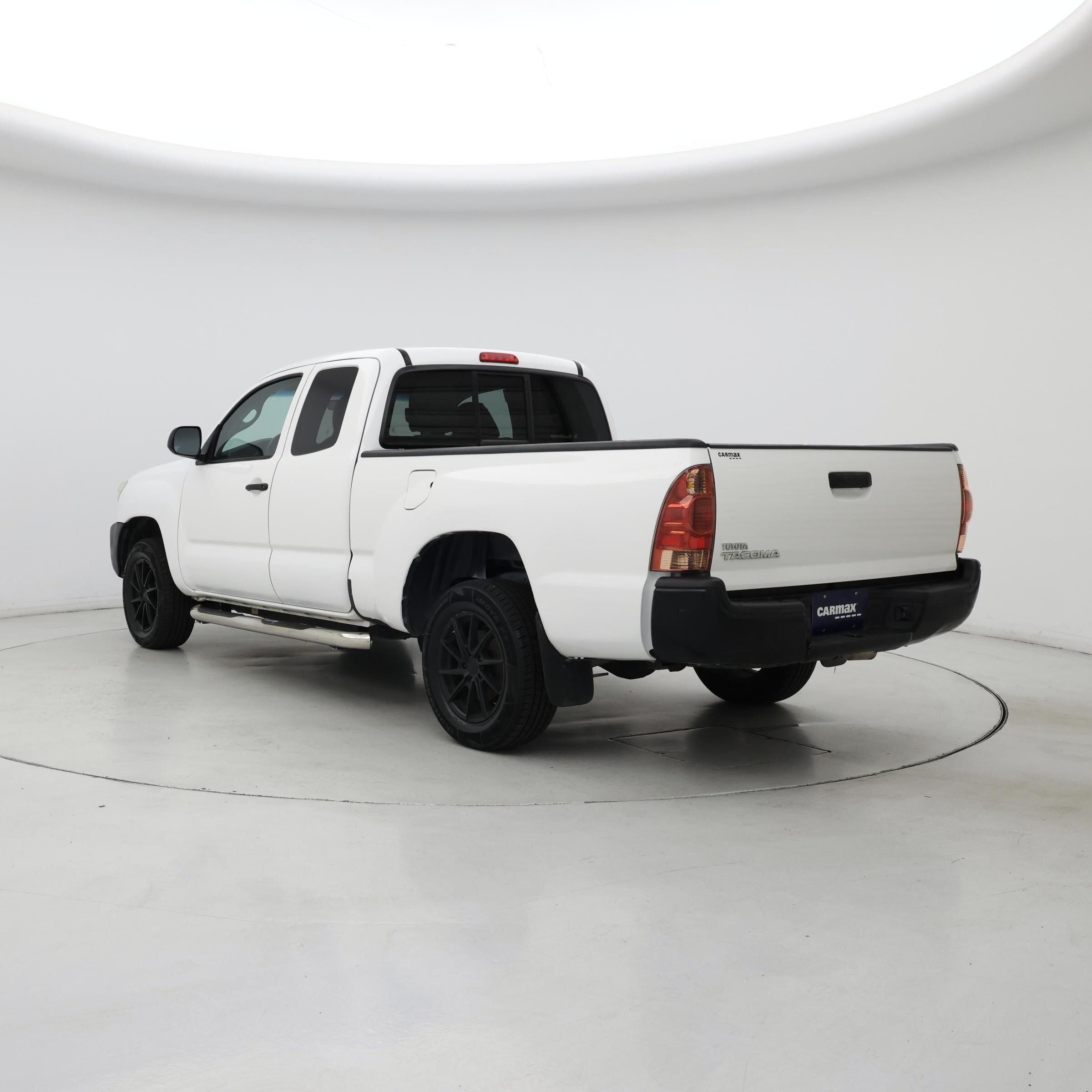 Thumbnail: 2015 Toyota Tacoma - 2