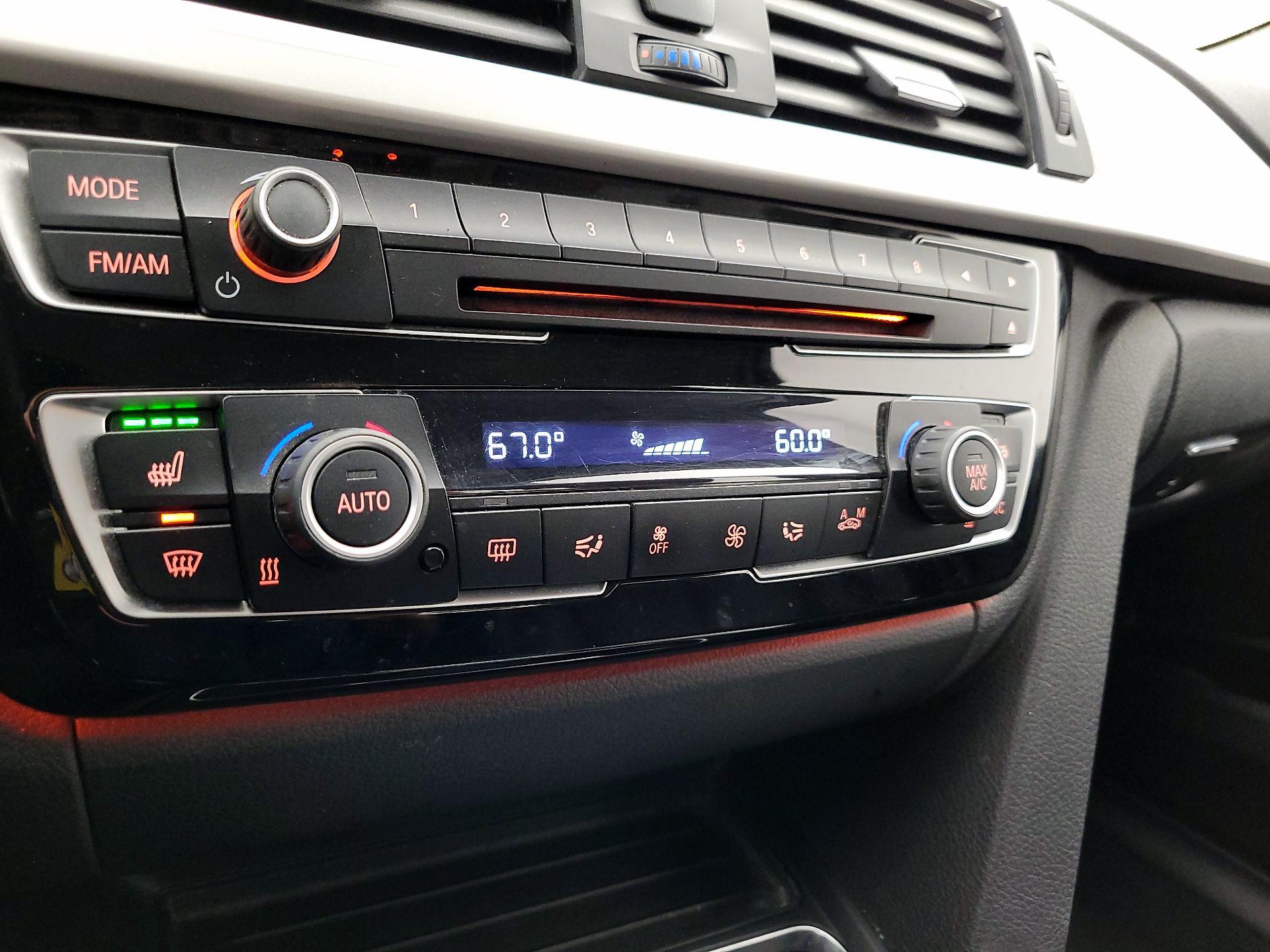 Thumbnail: 2016 BMW 3 Series - 15