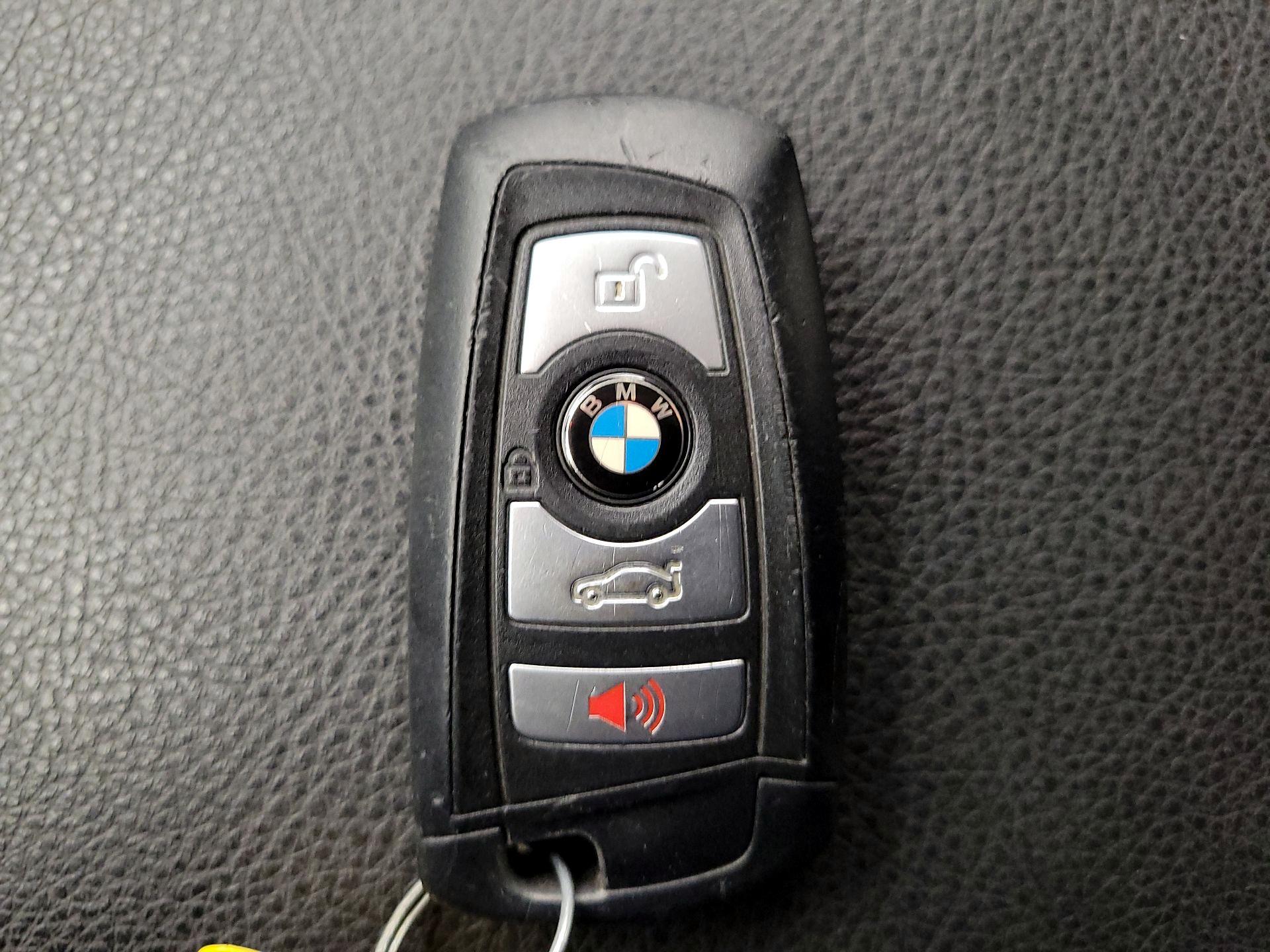 Thumbnail: 2016 BMW 3 Series - 20