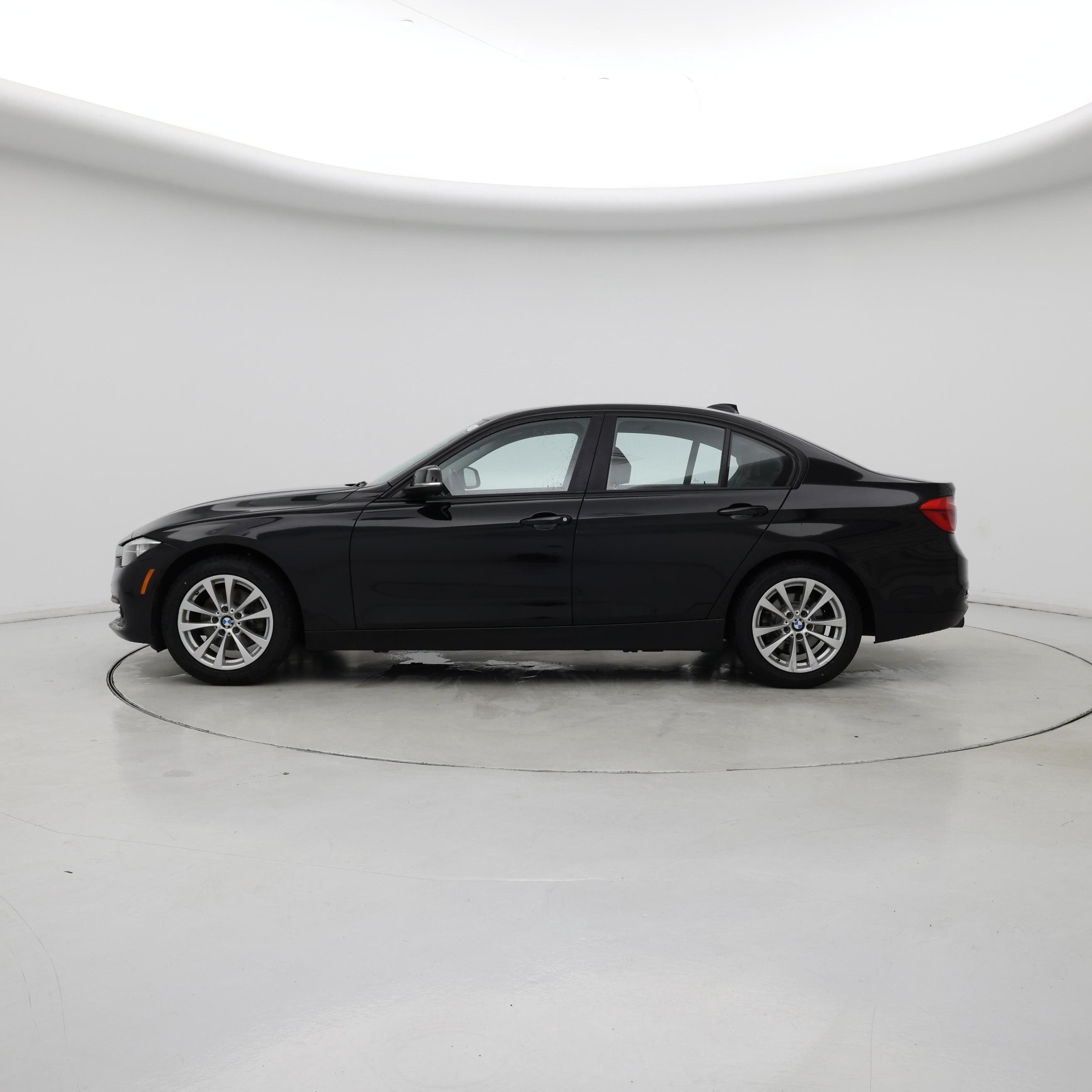 Thumbnail: 2016 BMW 3 Series - 3